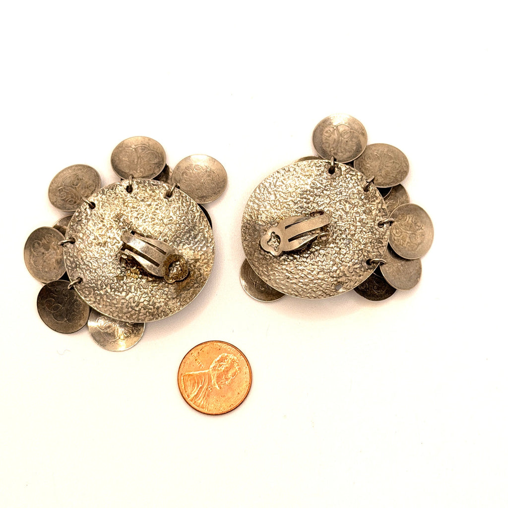 Vintage 90s Silver Tone Textured Multi Coin Dangle Cluster Clip On Earrings