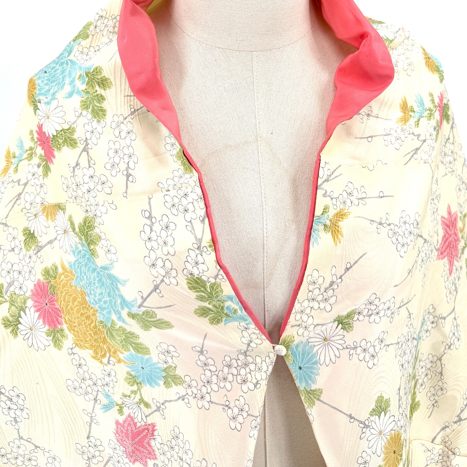 Vintage Y2K Ivory Michiyuki Rinzu 100% Silk Japanese Floral Haori Wrap Jacket
