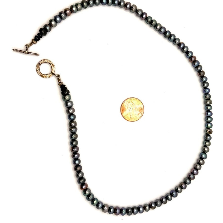 Vintage 90s Peacock Black Freshwater Pearl Hand Knotted Toggle Necklace