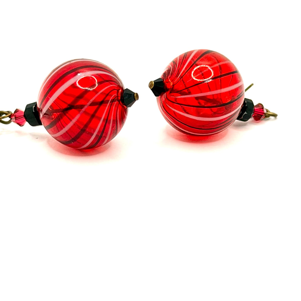 Vintage 90s Red Glass Swirl Bead Drop Earrings