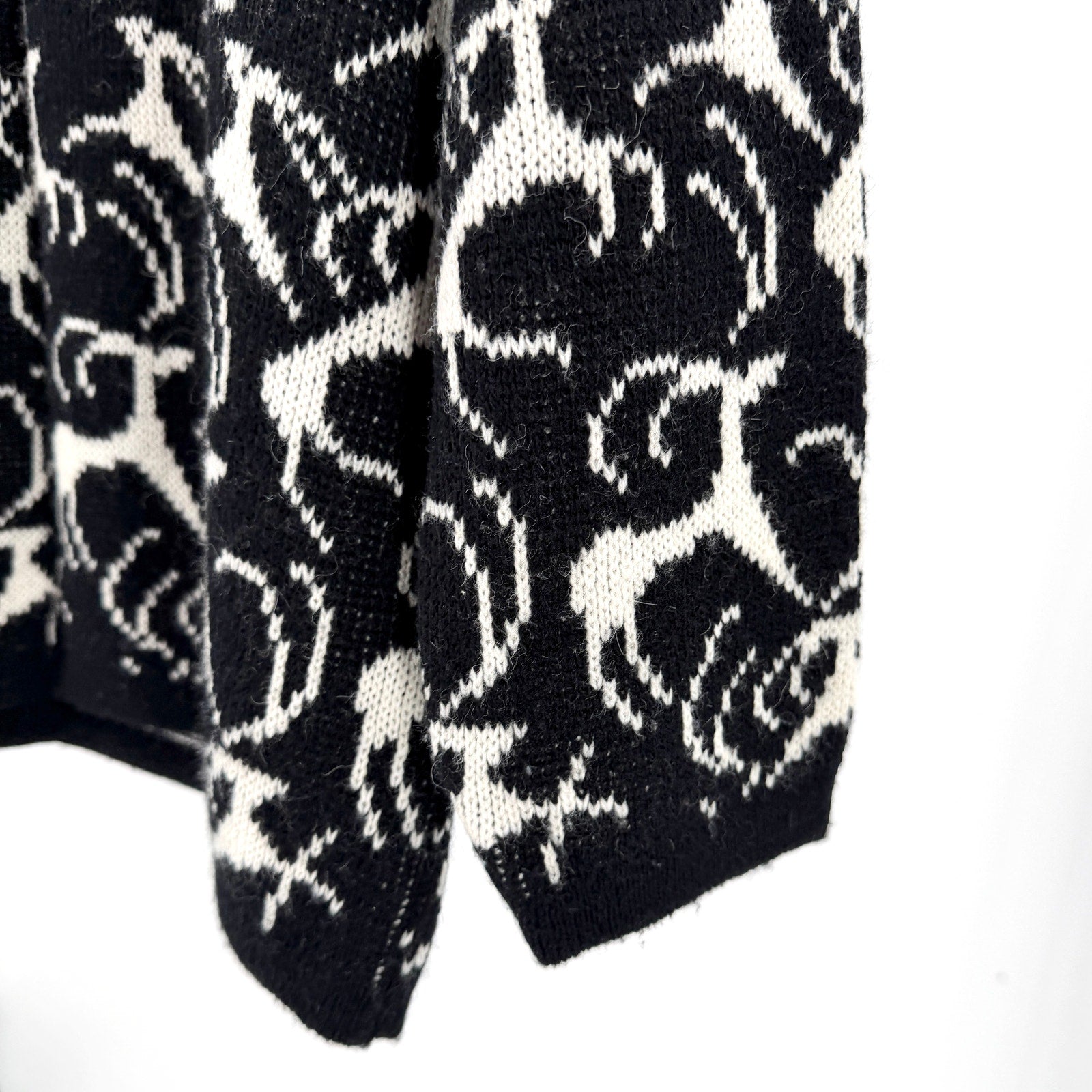 Vintage 80s Benetton Black White 100% Wool Reindeer Motif Crew Neck Sweater