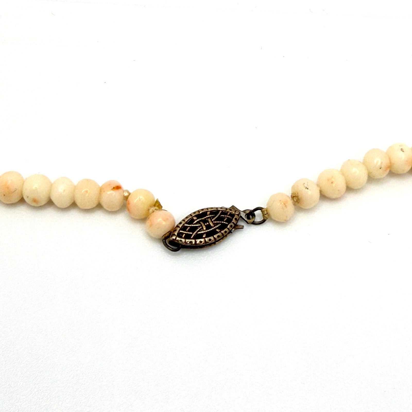 Vintage 70s Peach Natural Angel Skin Coral Graduated Beaded Strand Necklace