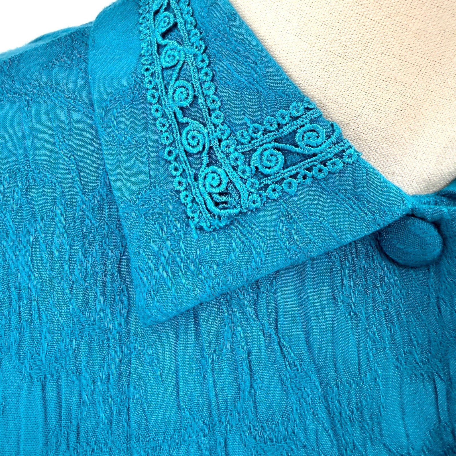 Vintage 90s Karin Stevens Teal Rayon Crinkle Lace Open Back Top