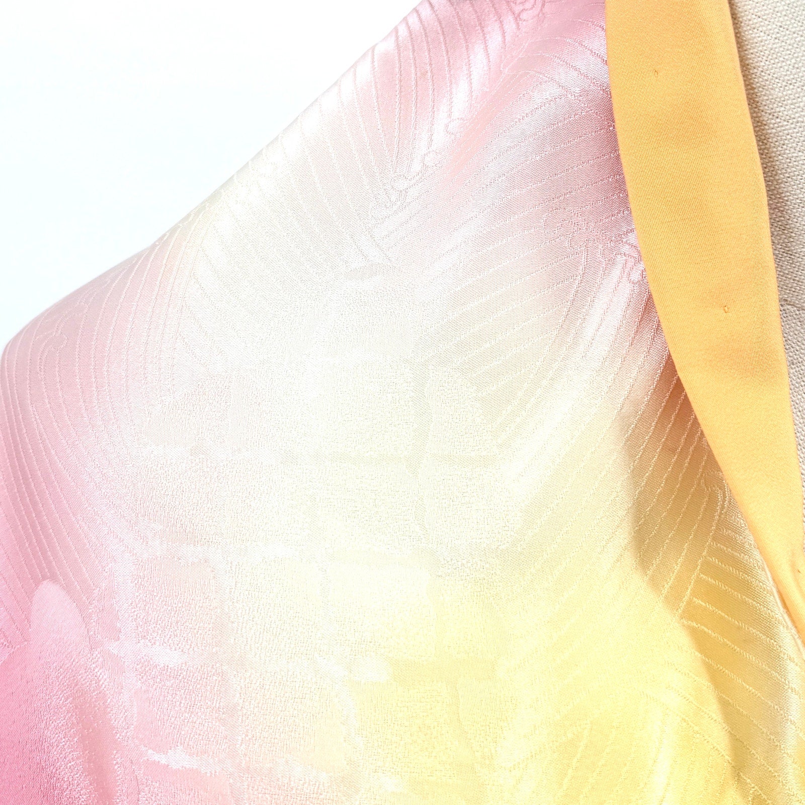 Vintage Y2K Yellow Pink Michiyuki Rinzu 100% Silk Japanese Floral Wrap Jacket