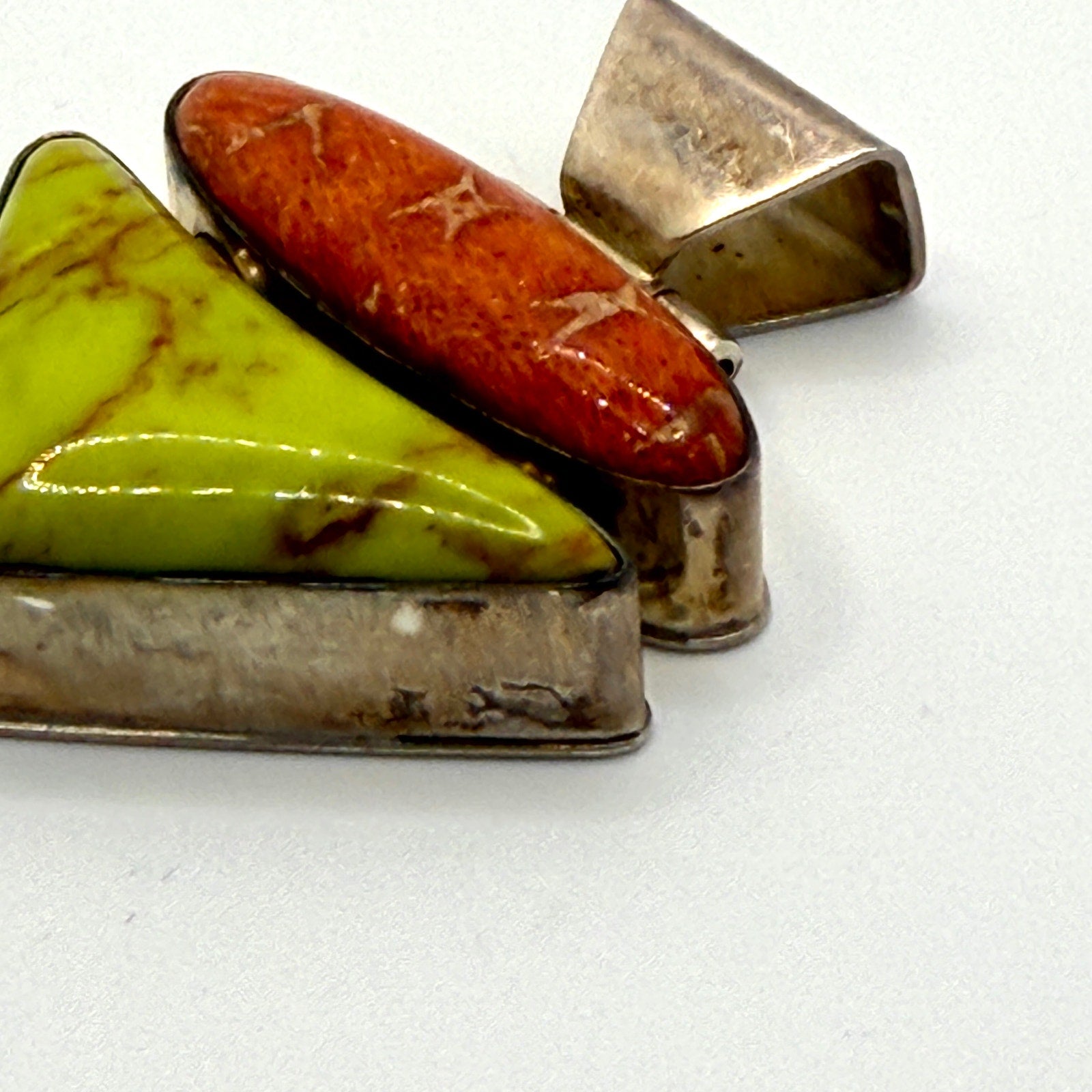 Vintage Y2K D. Troutman Sterling Gaspeite Sponge Coral Signed Pendant