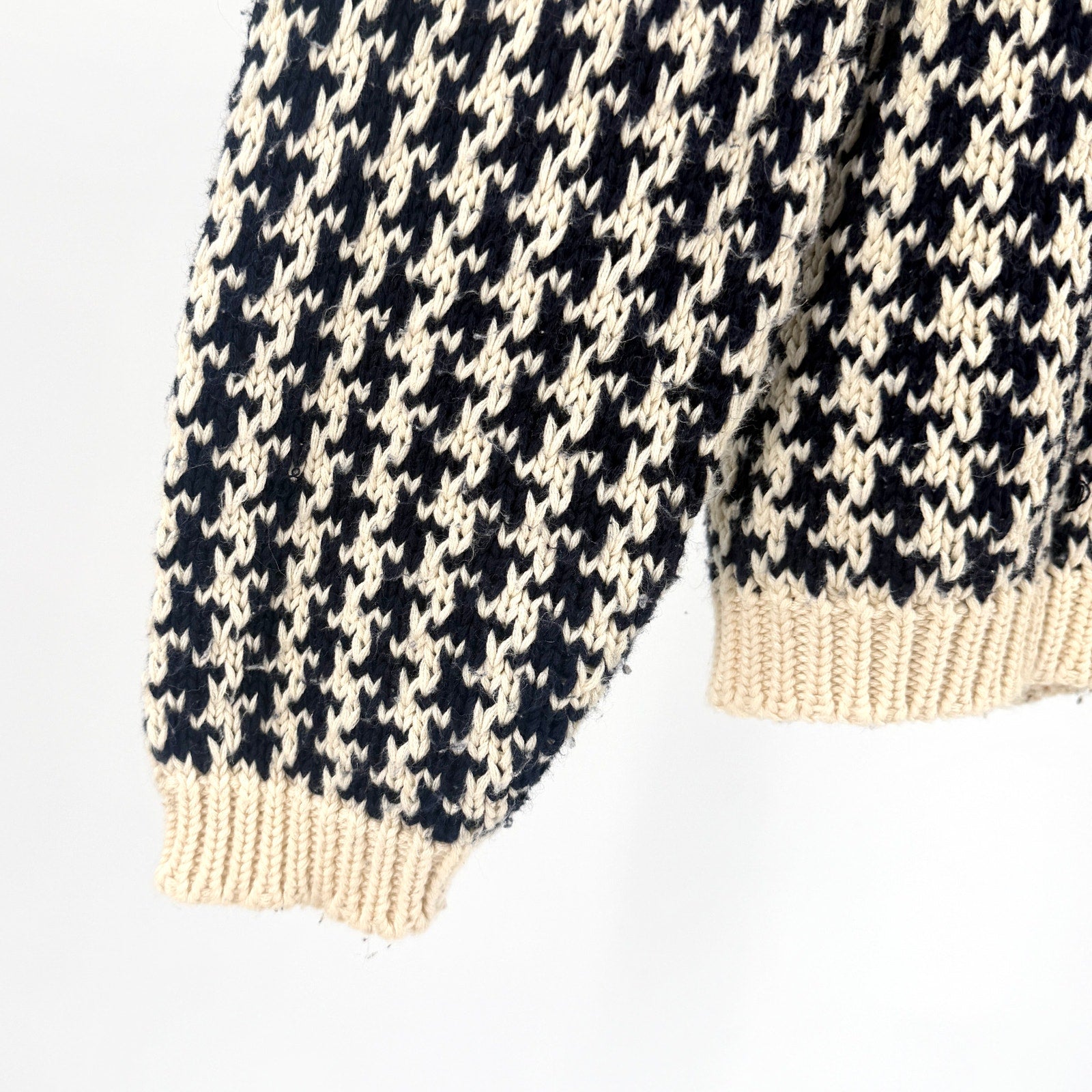 Vintage 90s Susan Bristol Navy Cream Houndstooth Gold Button Cardigan