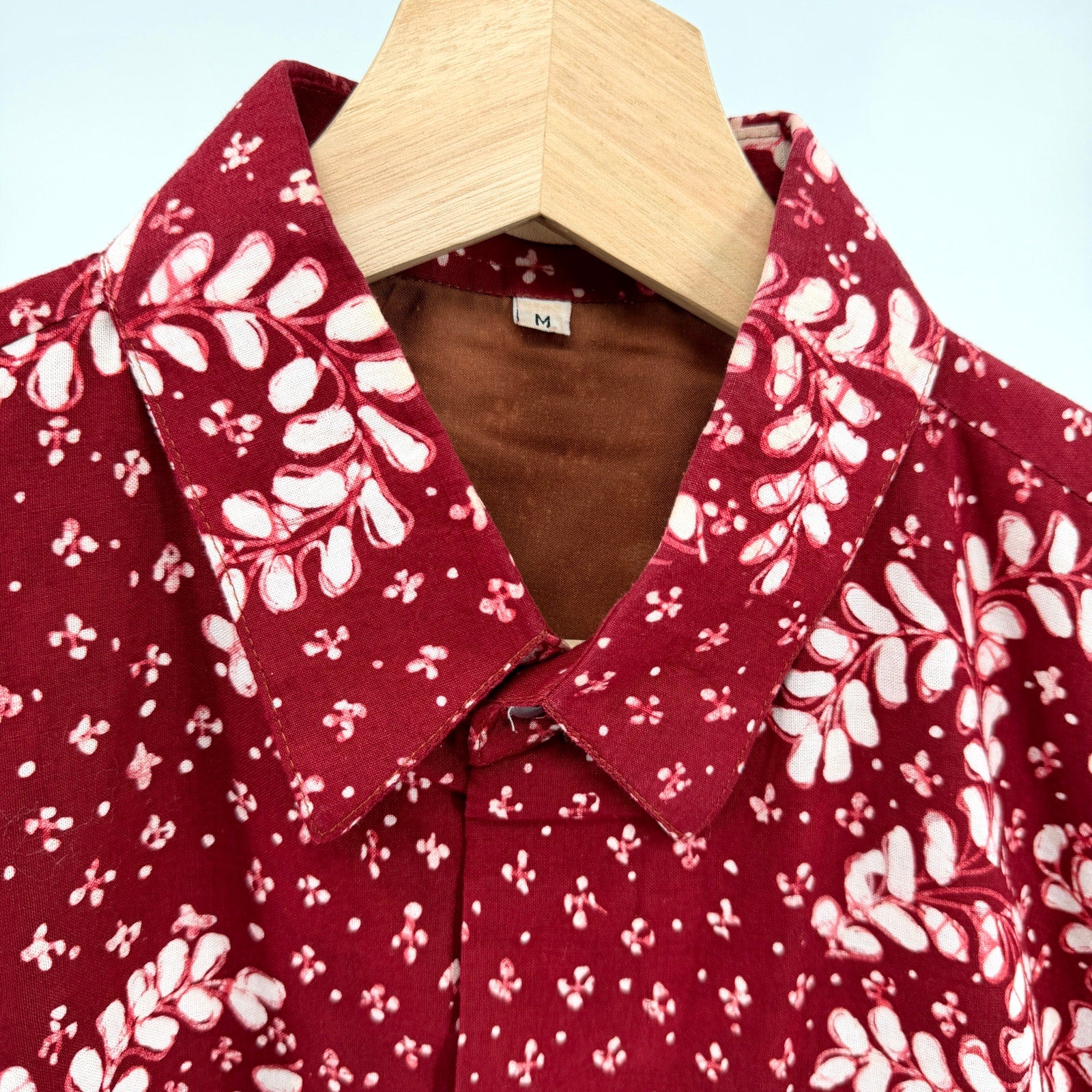 Vintage Y2K Djené Red and White Floral Batik Short Sleeve Button-Down