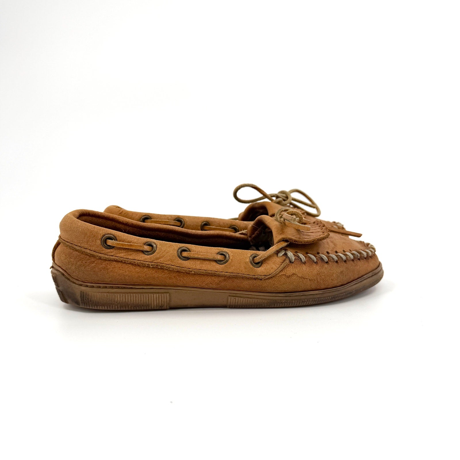 Vintage 90s Minnetonka Tan Genuine Leather Fringe Moccasin Loafers