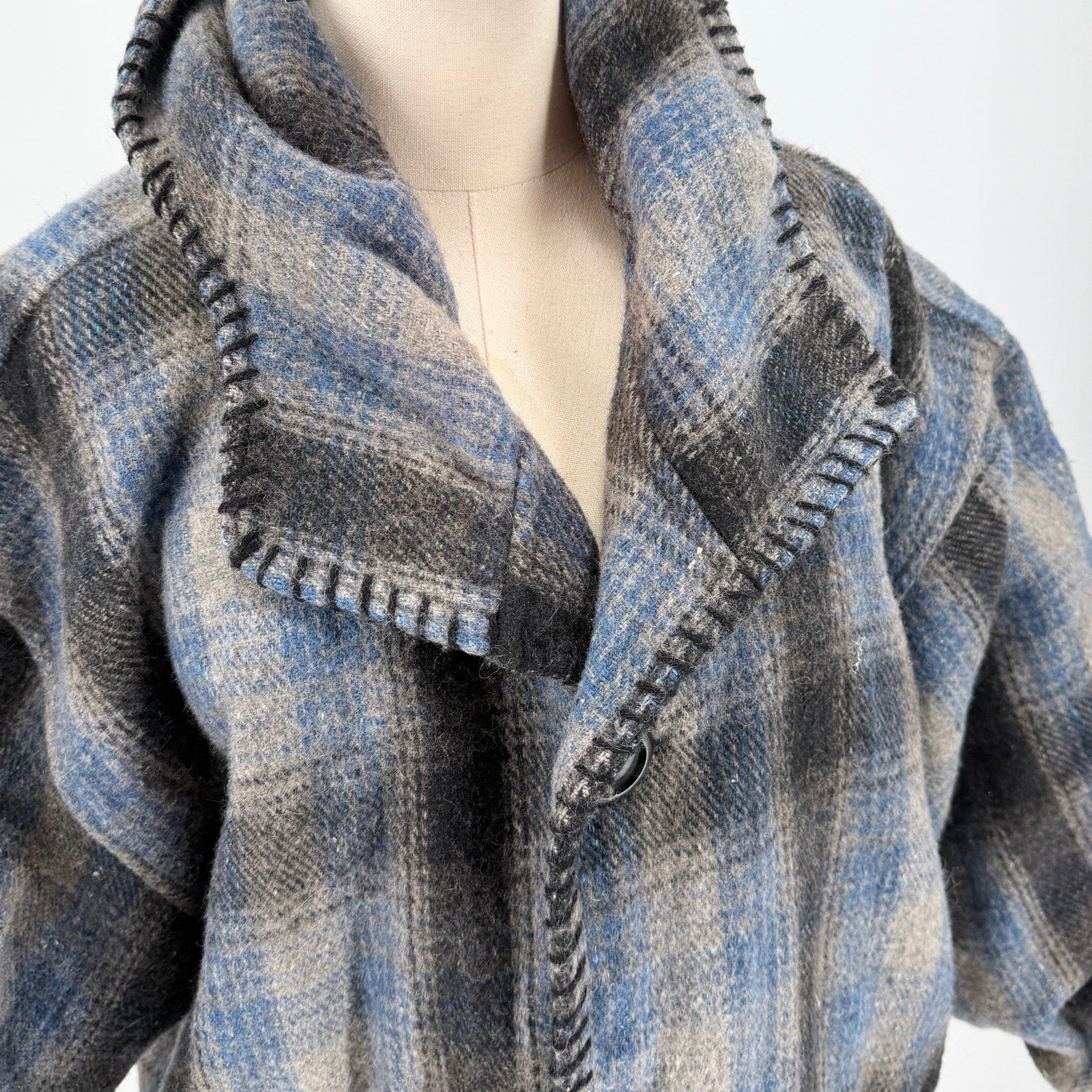 Vintage 90s Free Country Blue Gray Plaid Hooded Blanket Jacket