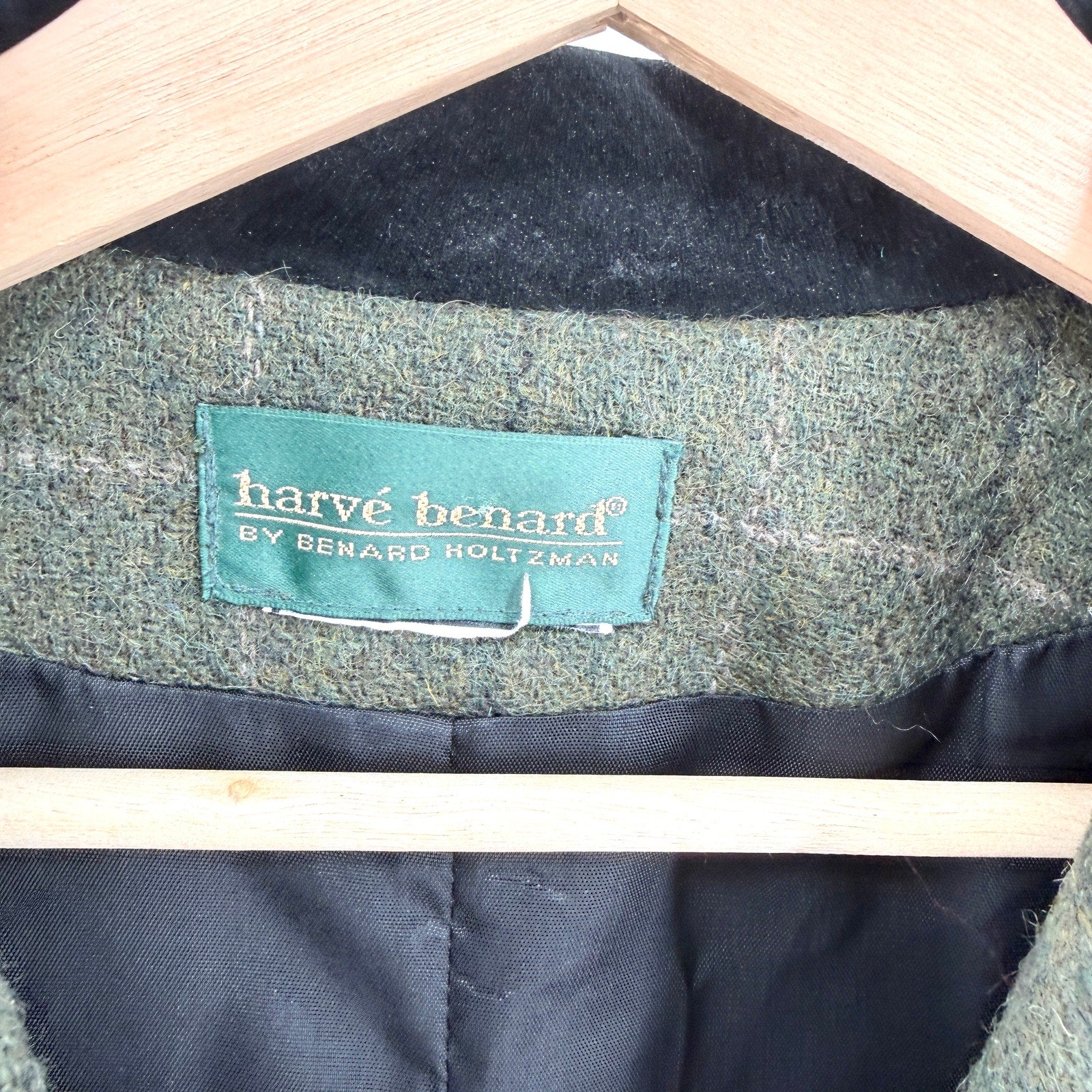 Vintage 90s Harve Benard Green Oversized 100% Wool Genuine Suede Trim Blazer