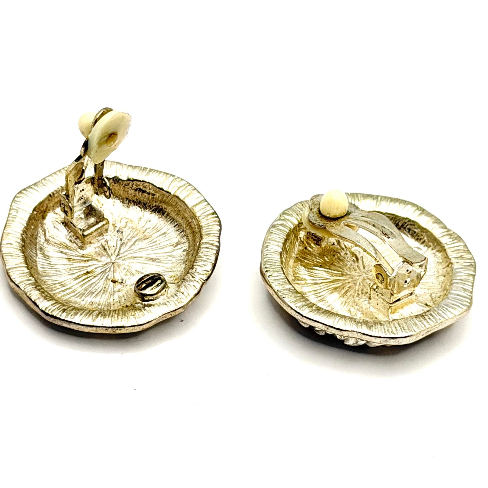 Vintage 80s Brutalist Textured Silver Tone Round Clip On Statement Earrings