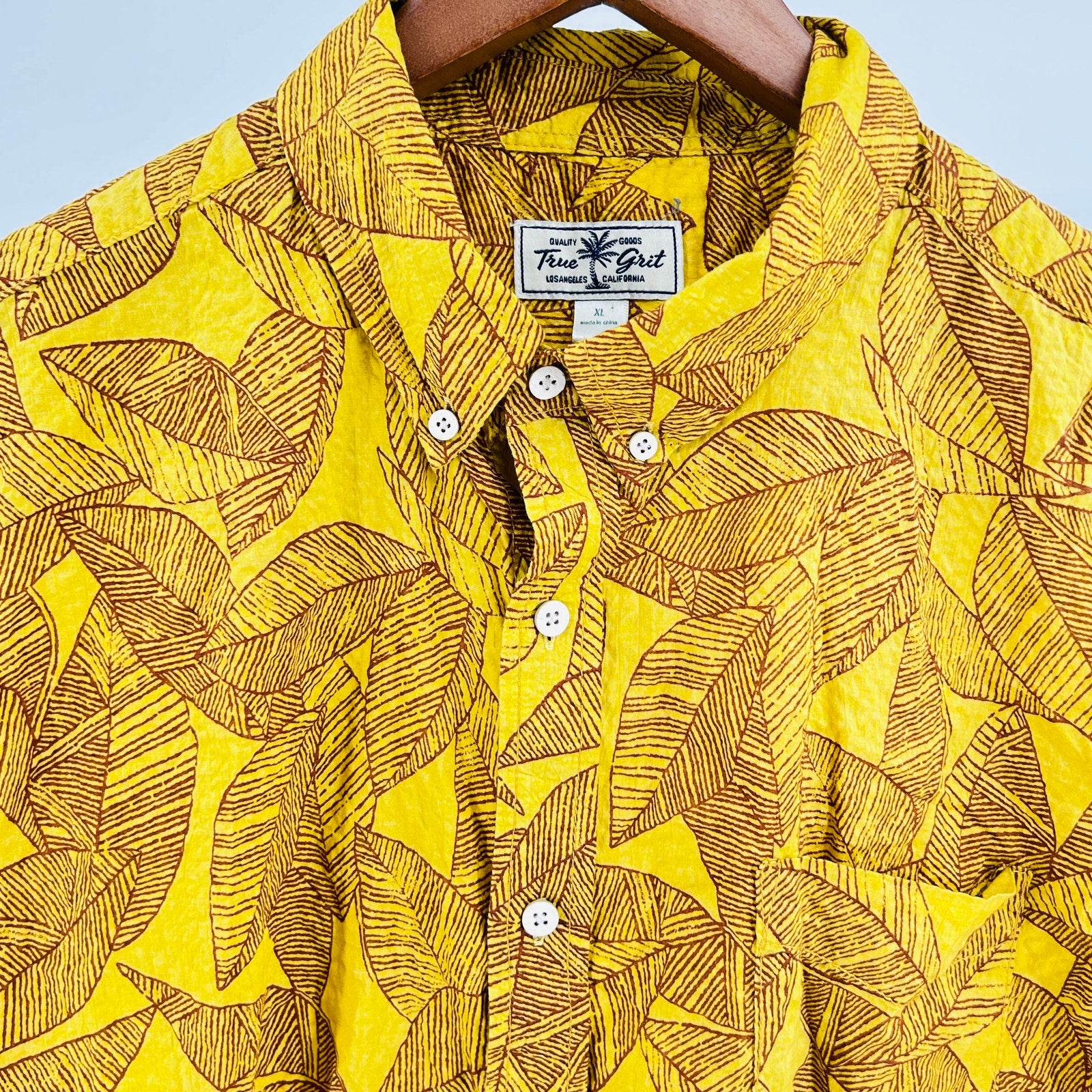 NWOT True Grit Men’s Mustard Yellow Tropical Hawaiian Short Sleeve Shirt