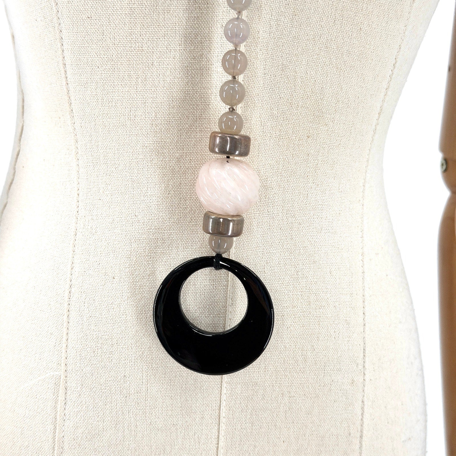 Vintage 90s Rose Quartz Onyx Grey Agate Hand Knotted Lariat Statement Necklace