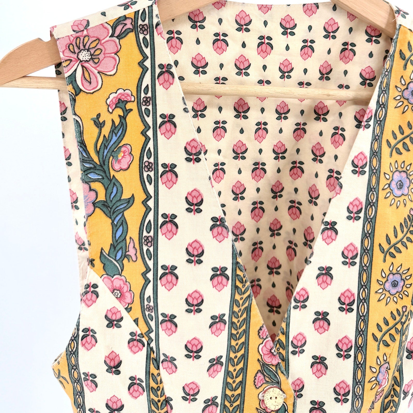 Vintage 90s L'Atelier d'Anaïs Yellow Cream 100% Cotton Floral Vest