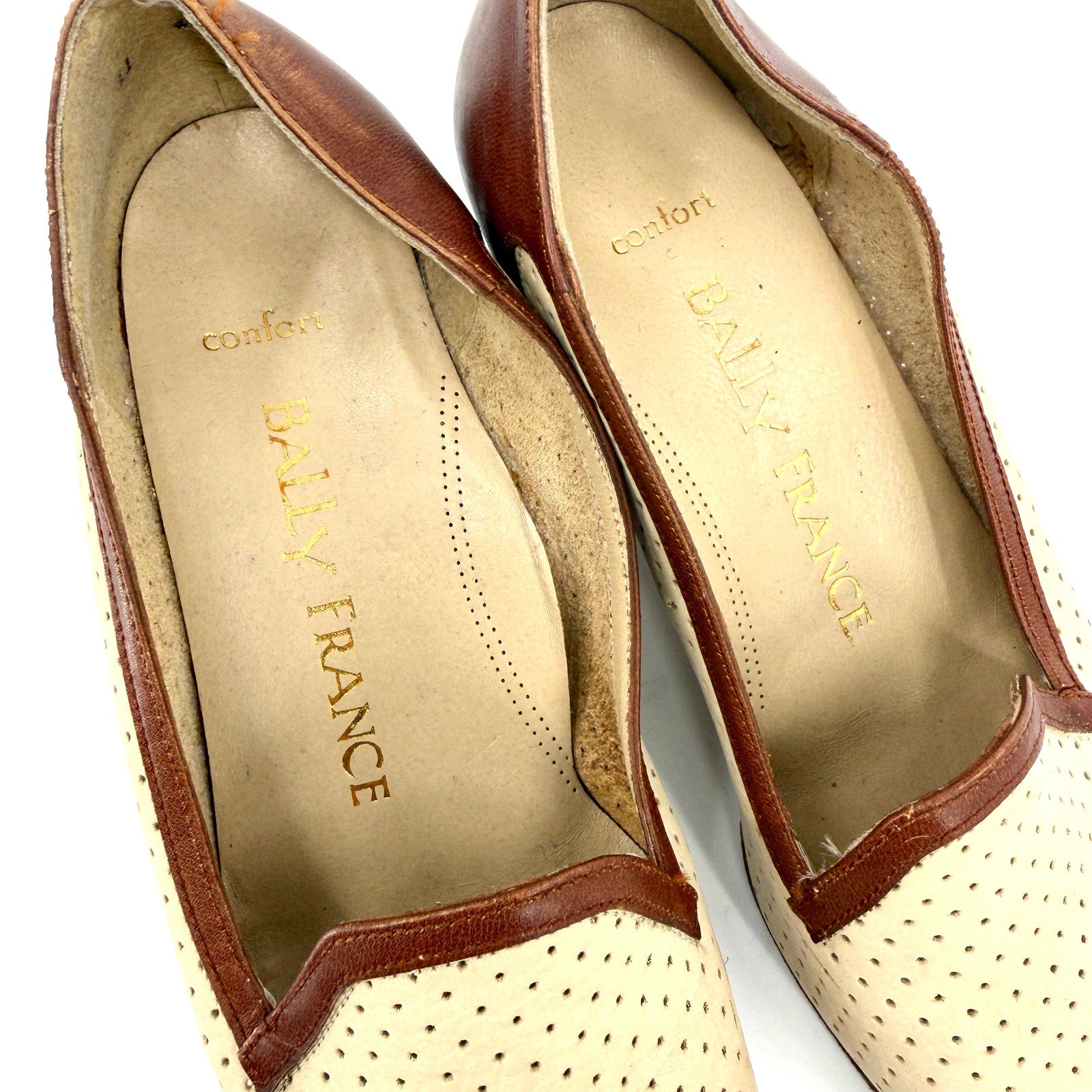 Vintage 80s Bally France Cream Genuine Leather Perforated Block Heel Loafers