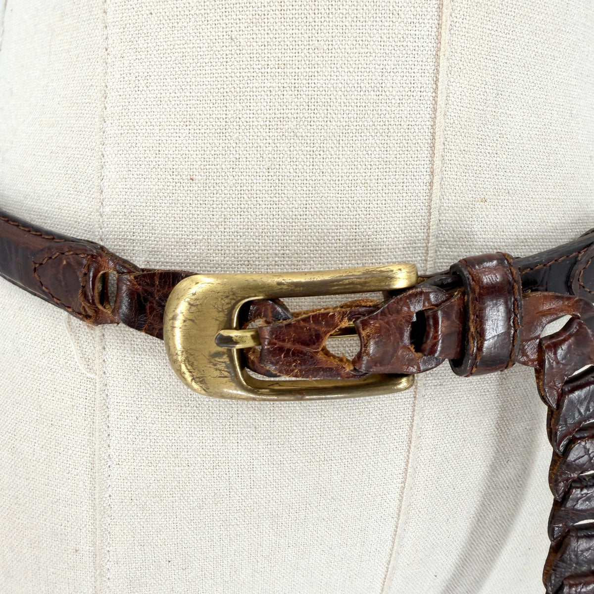 Vintage Y2K Elisabeth Liz Claiborne Brown Genuine Leather Croc Embossed Belt