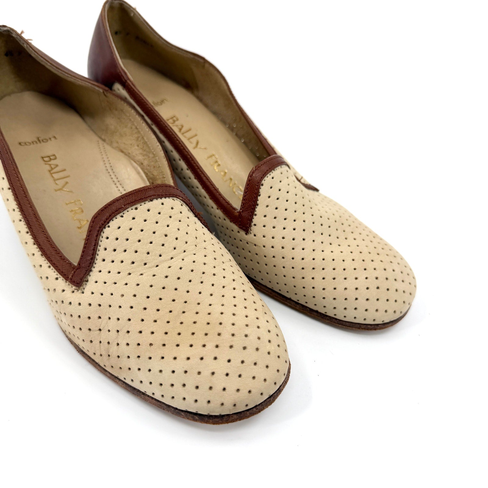 Vintage 80s Bally France Cream Genuine Leather Perforated Block Heel Loafers