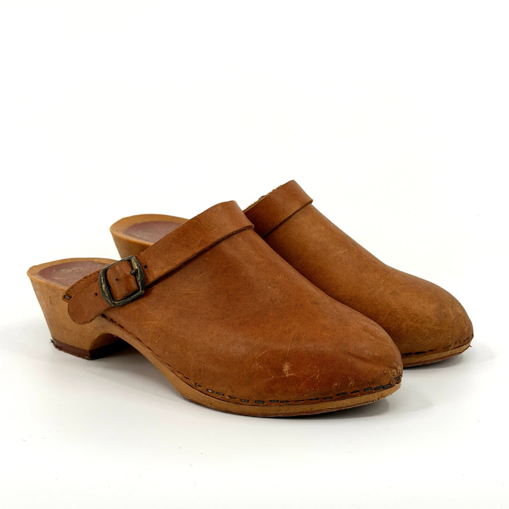 Vintage 70s Made in Italy Tan Leather Faux Wood Platform Clogs