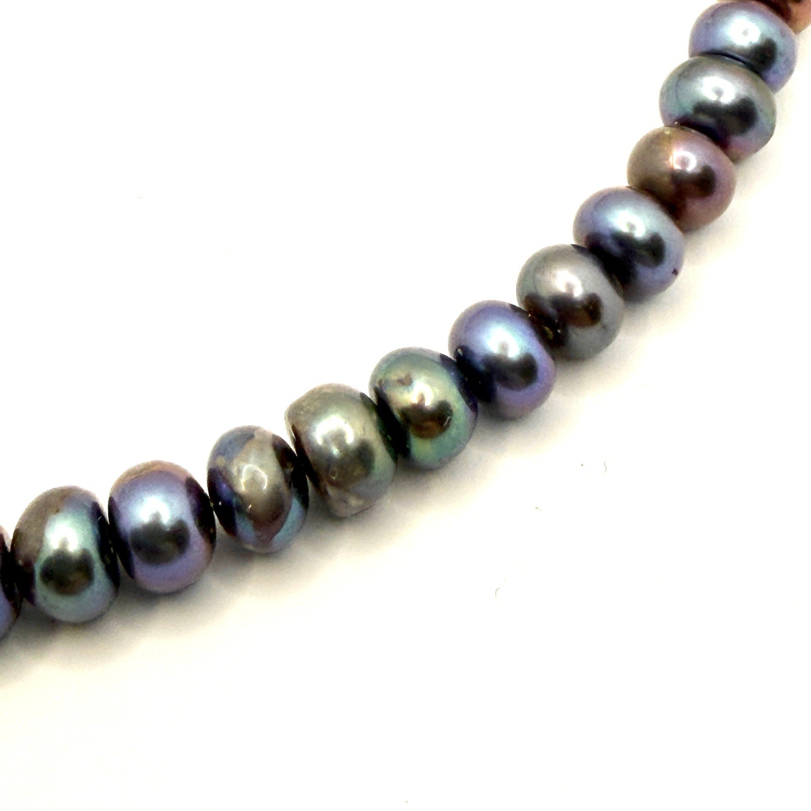 Vintage 90s Peacock Black Freshwater Pearl Hand Knotted Toggle Necklace