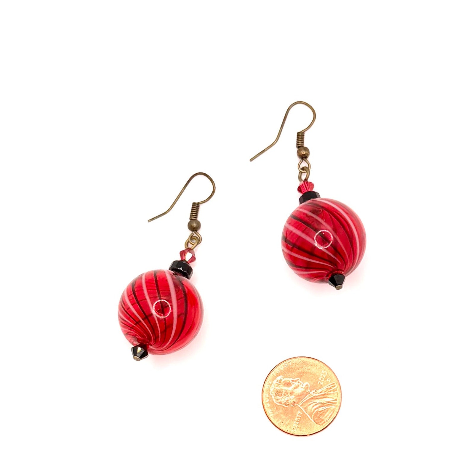 Vintage 90s Red Glass Swirl Bead Drop Earrings