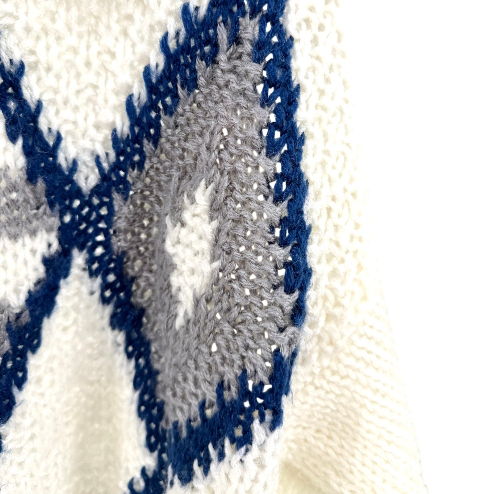 Vintage 80s J.T. Beckett White Blue Diamond Pattern Oversized Ski Sweater