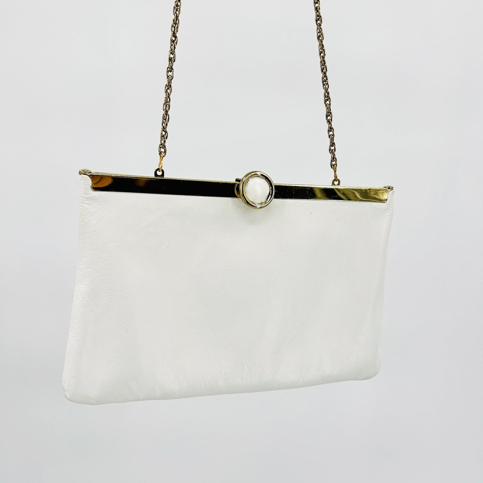 Vintage 80s White Leather Gold Frame Clutch Shoulder Bag Chain Strap
