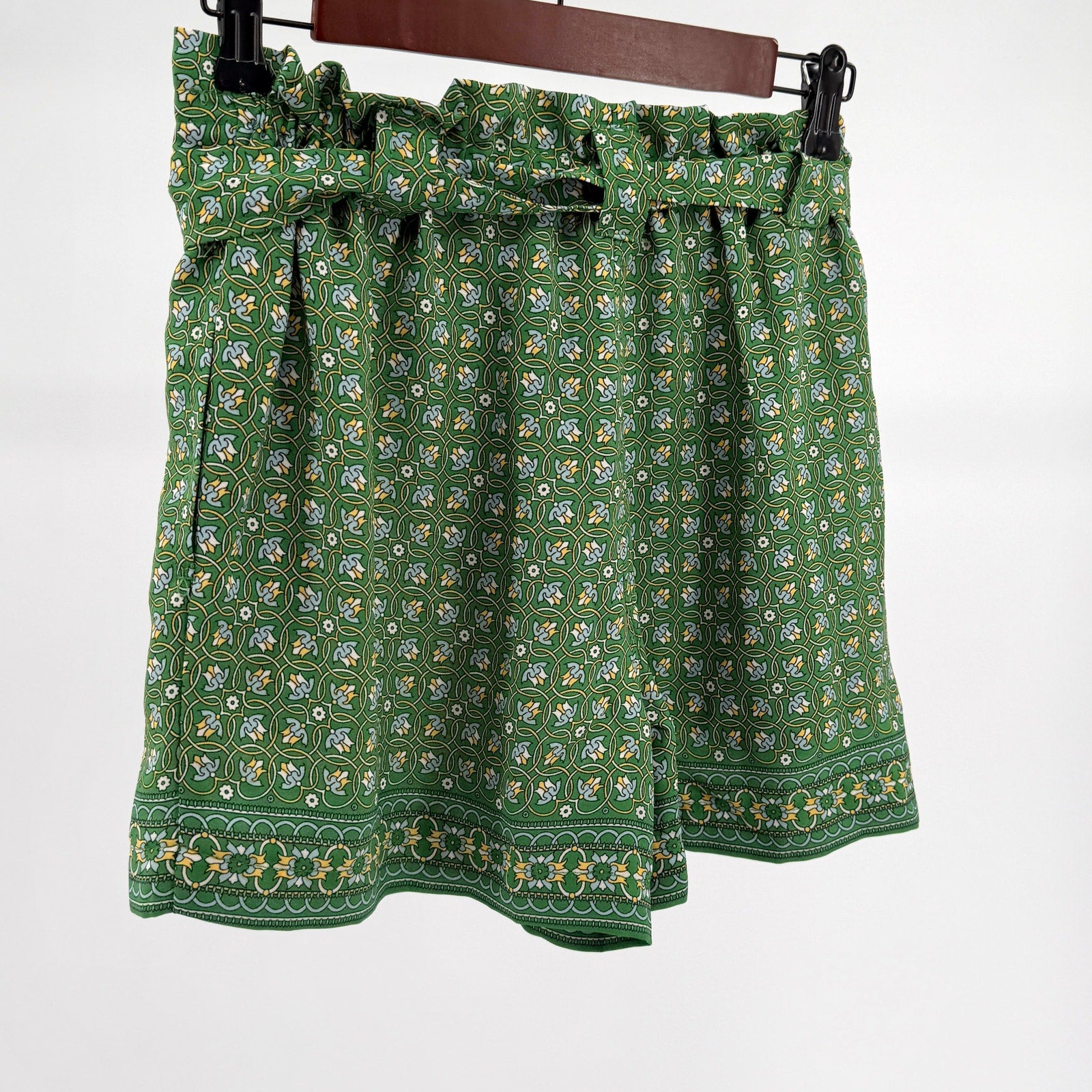 Max Studio Green Floral Paperbag Waist Tie-Front Shorts