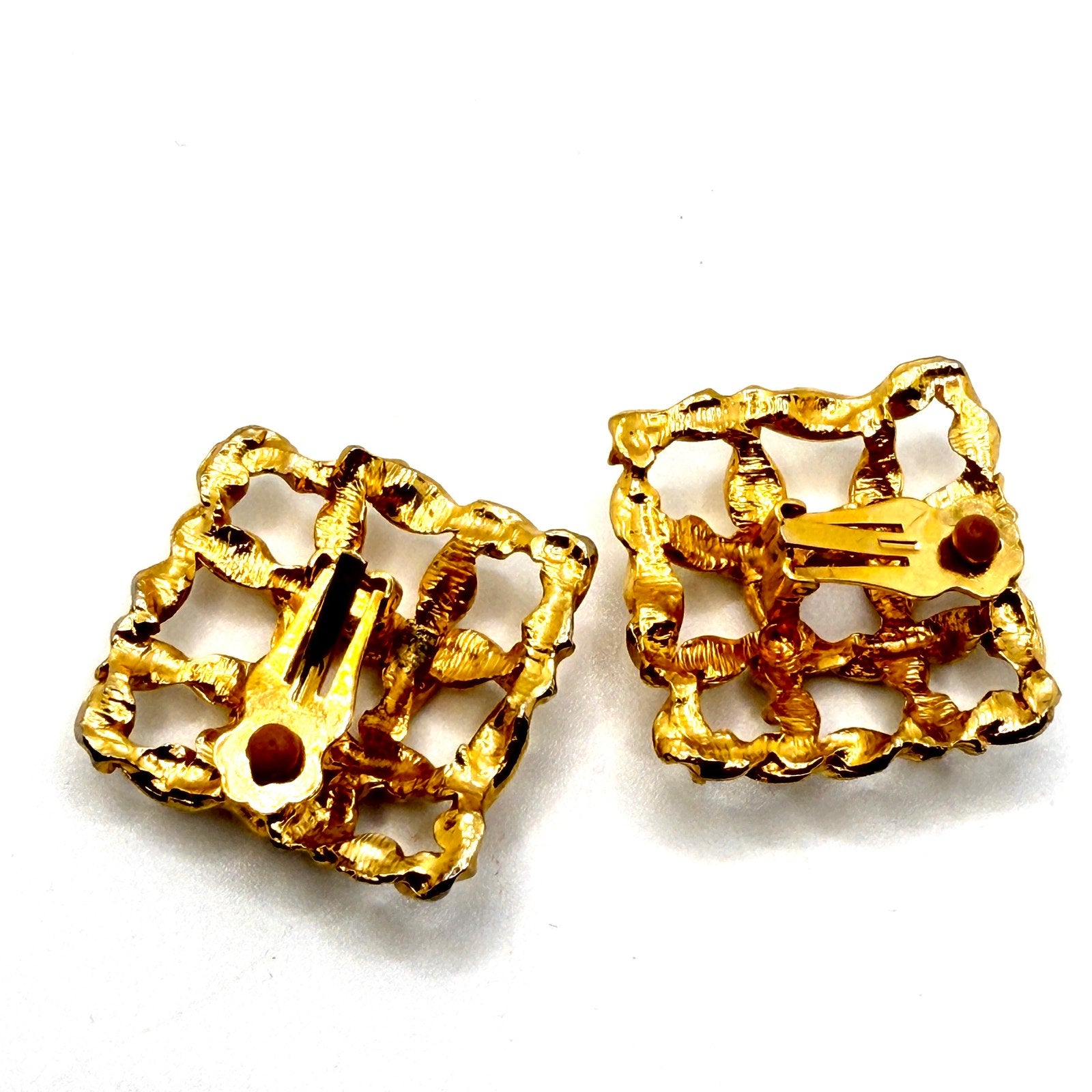 Vintage 80s Gold Tone Twisted Rope Lattice Square Grid Clip On Earrings