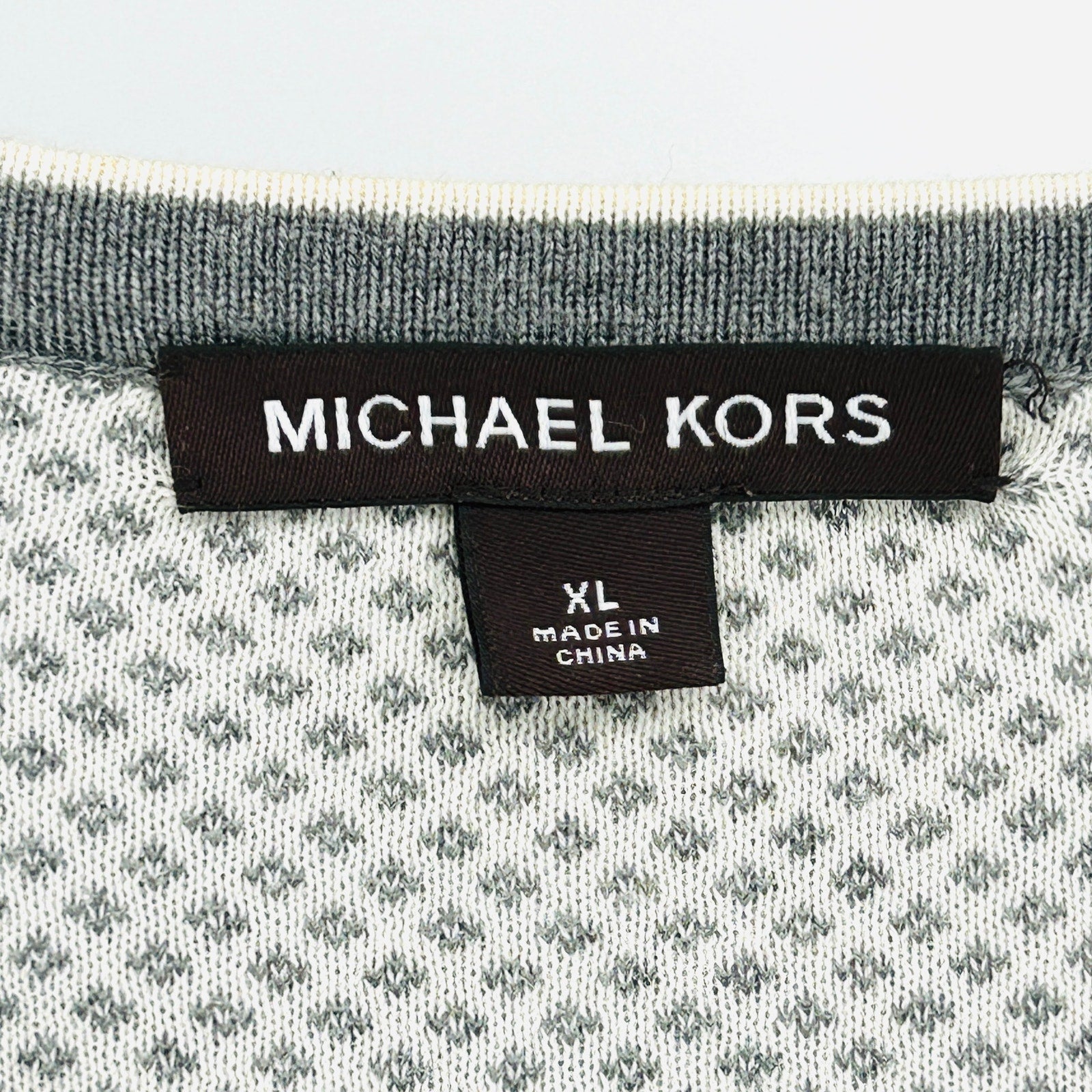 Vintage Y2K Michael Kors Gray White Textured Knit V-Neck Sweater