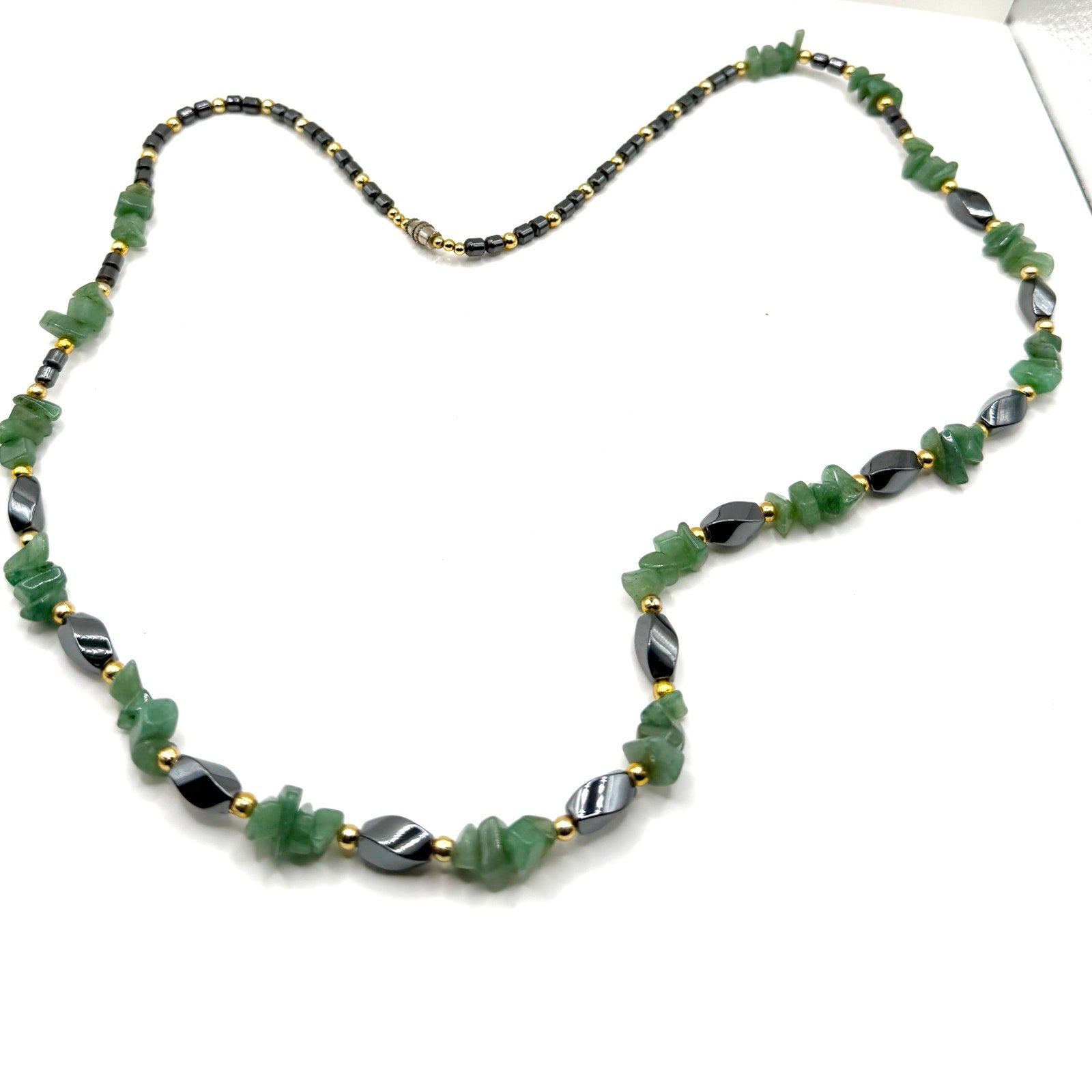 Vintage 90s Green Aventurine Hematite Gold Tone Stone Chip Strand Necklace