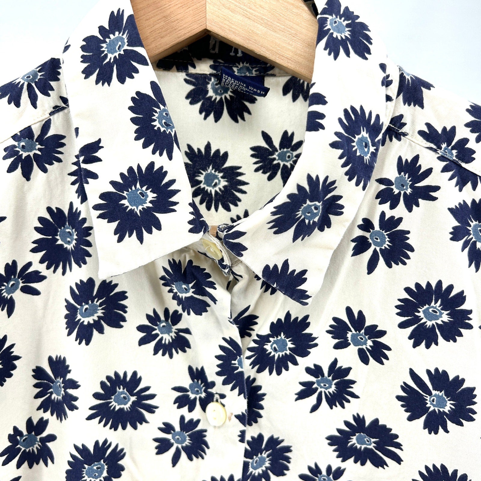 Vintage 90s GAP Navy Ivory Floral 100% Cotton Button Down Shirt