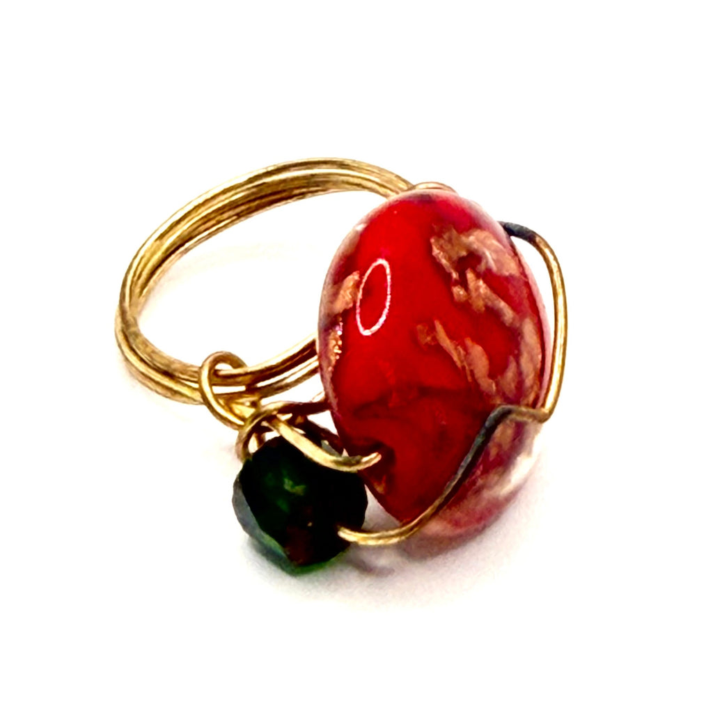 Vintage 90s Gold Wire Wrapped Red Foil Glass Bead Ring