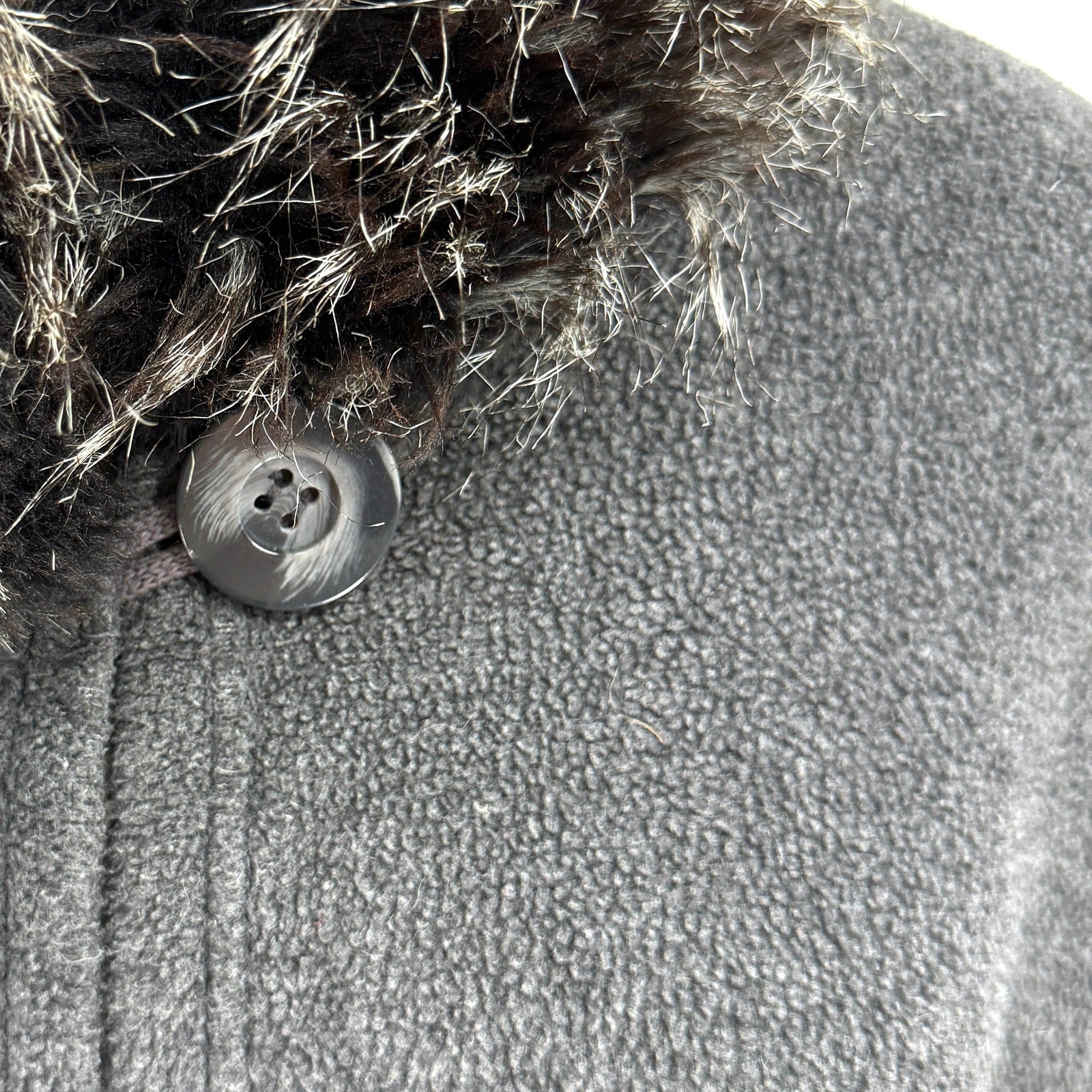 Vintage Y2K Parkhurst Gray Black Faux Fur Trim Colorblock Fleece Button Cape