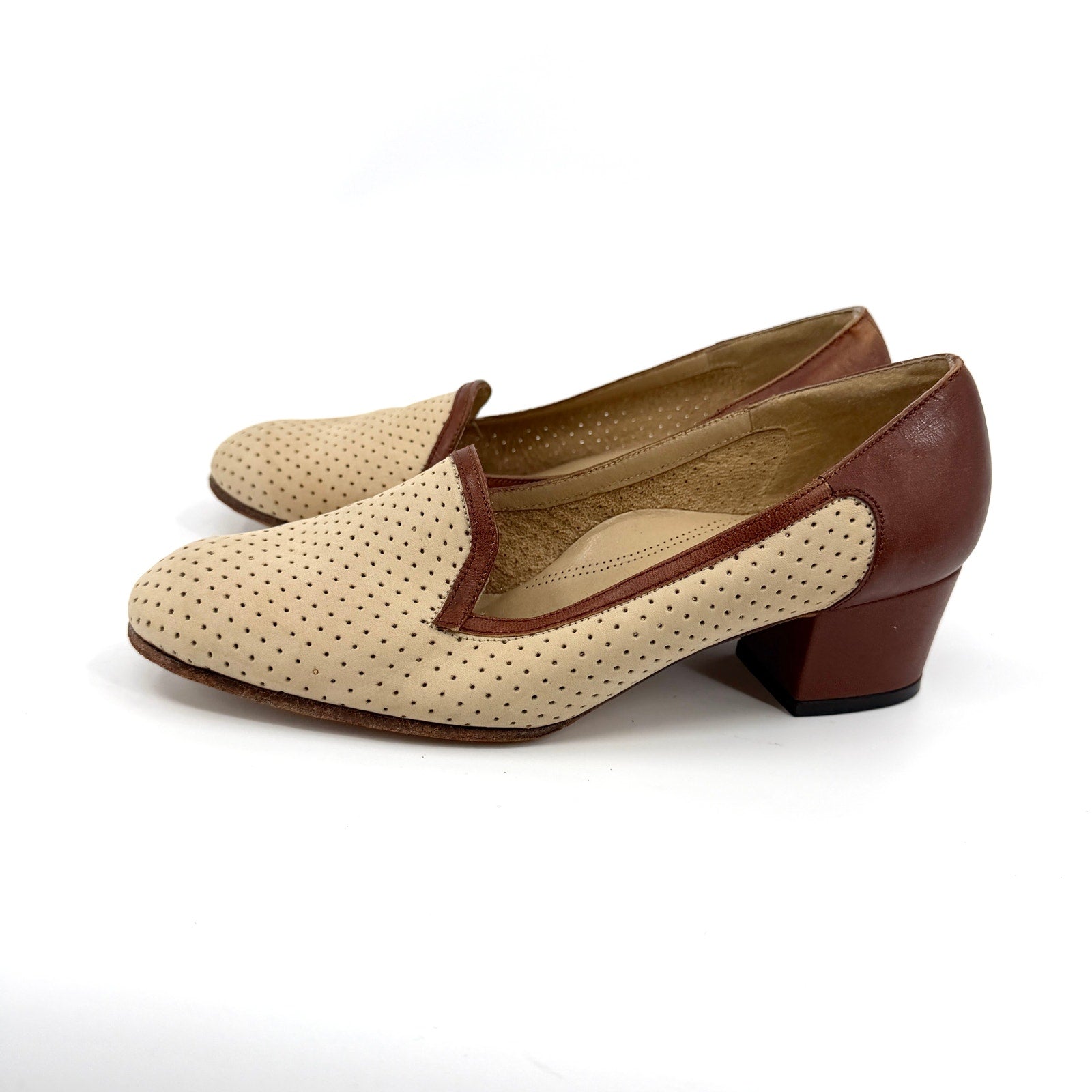 Vintage 80s Bally France Cream Genuine Leather Perforated Block Heel Loafers