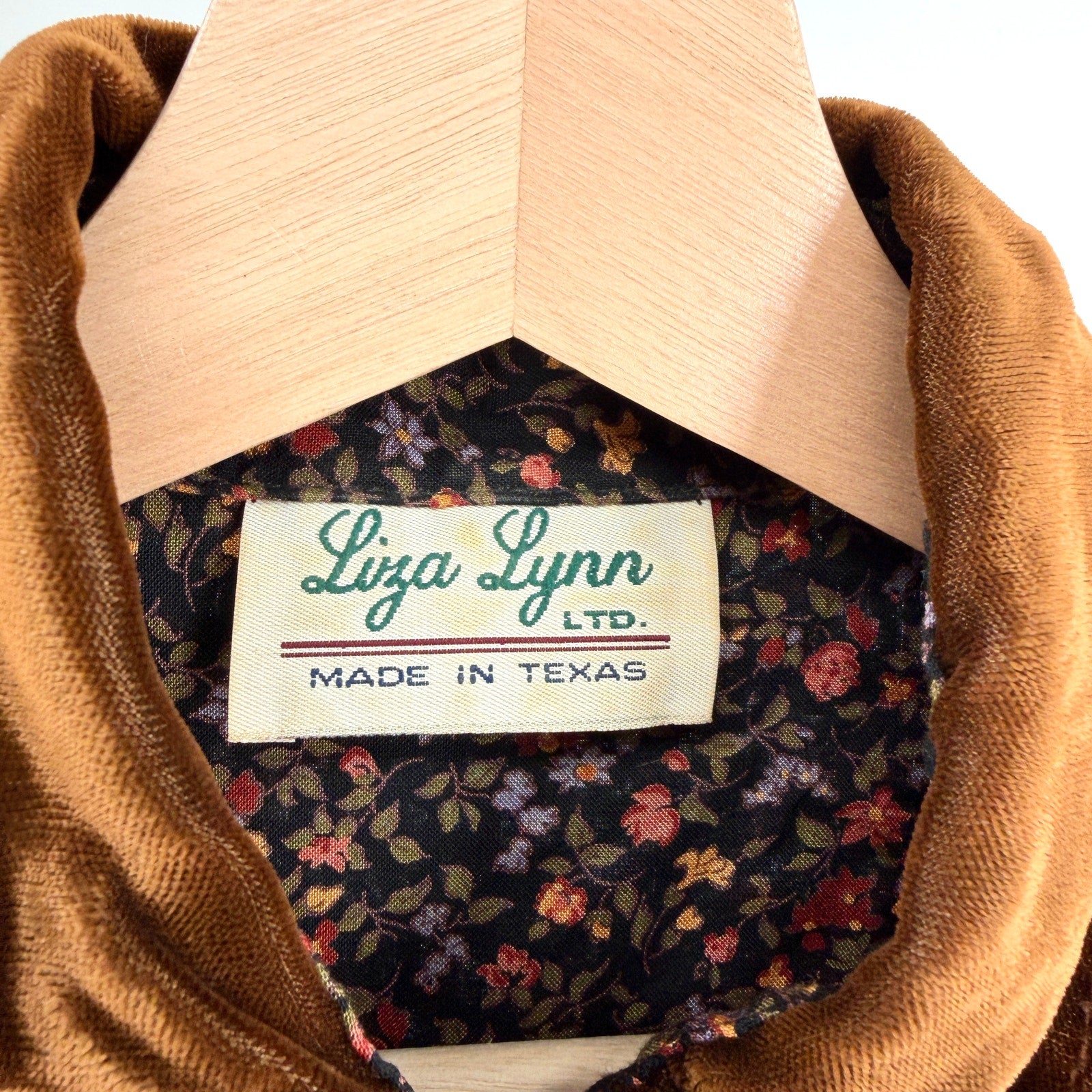 Vintage 80s Liza Lynn Black Floral Grunge Velvet Collar Button Down Blouse