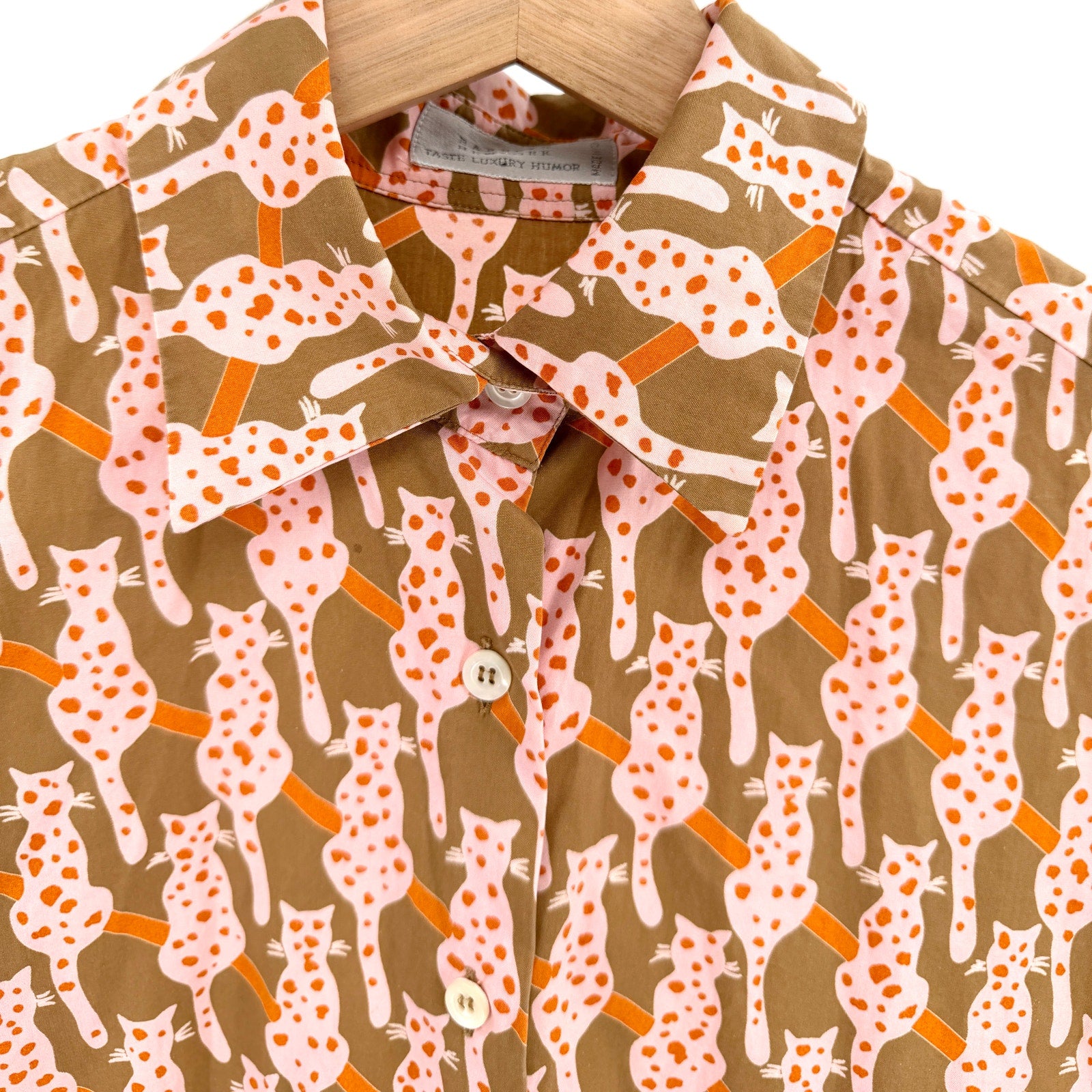 Vintage Y2K Barneys New York Taste Luxury Humor Pink Cat Print Button Down Shirt