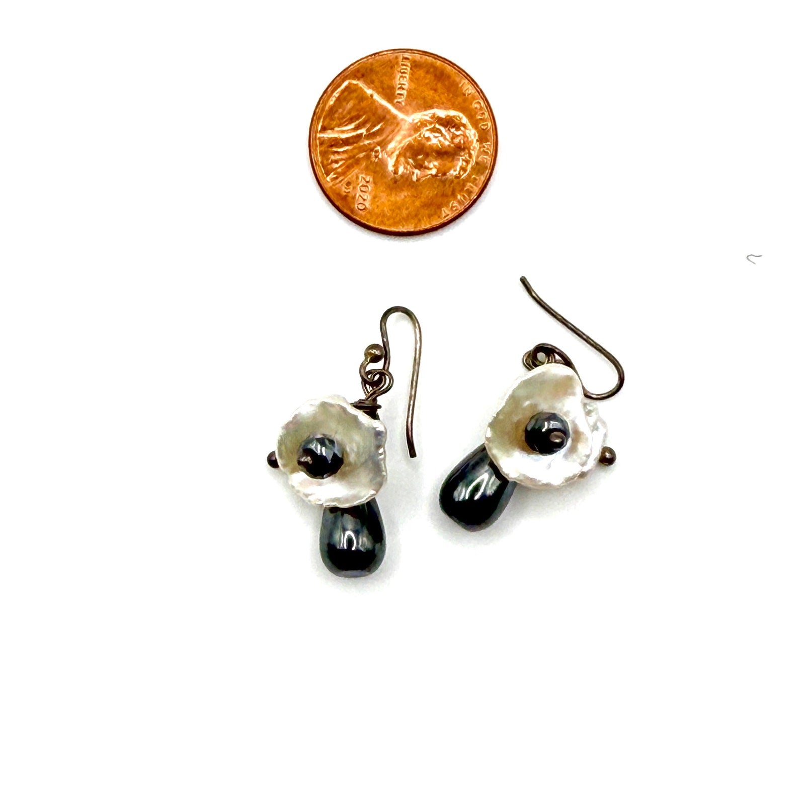 Vintage 90s Pearl Hematite Teardrop Silver Whimsical Goth Drop Earrings