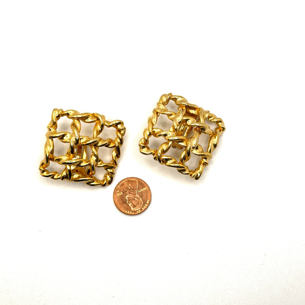 Vintage 80s Gold Tone Twisted Rope Lattice Square Grid Clip On Earrings
