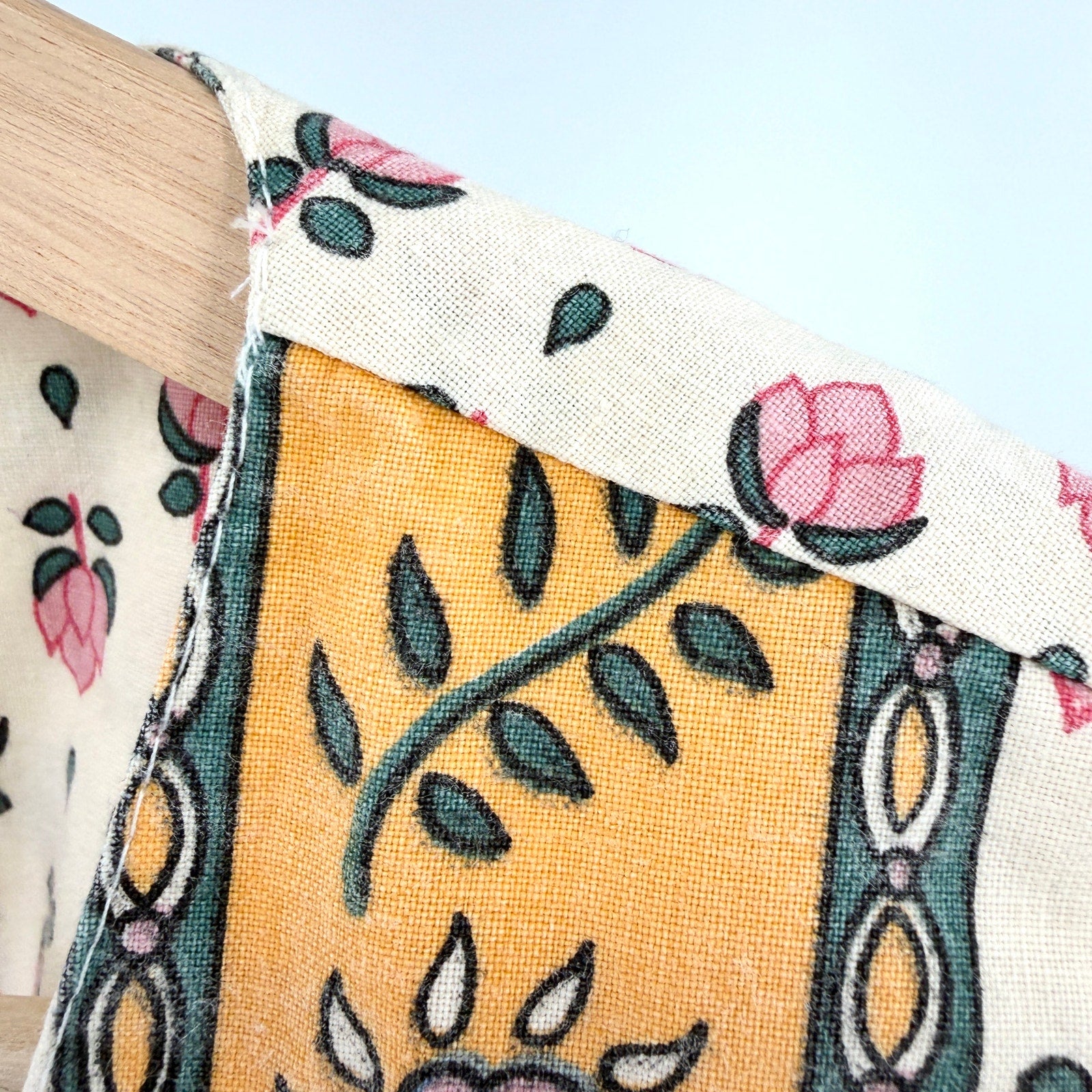 Vintage 90s L'Atelier d'Anaïs Yellow Cream 100% Cotton Floral Vest