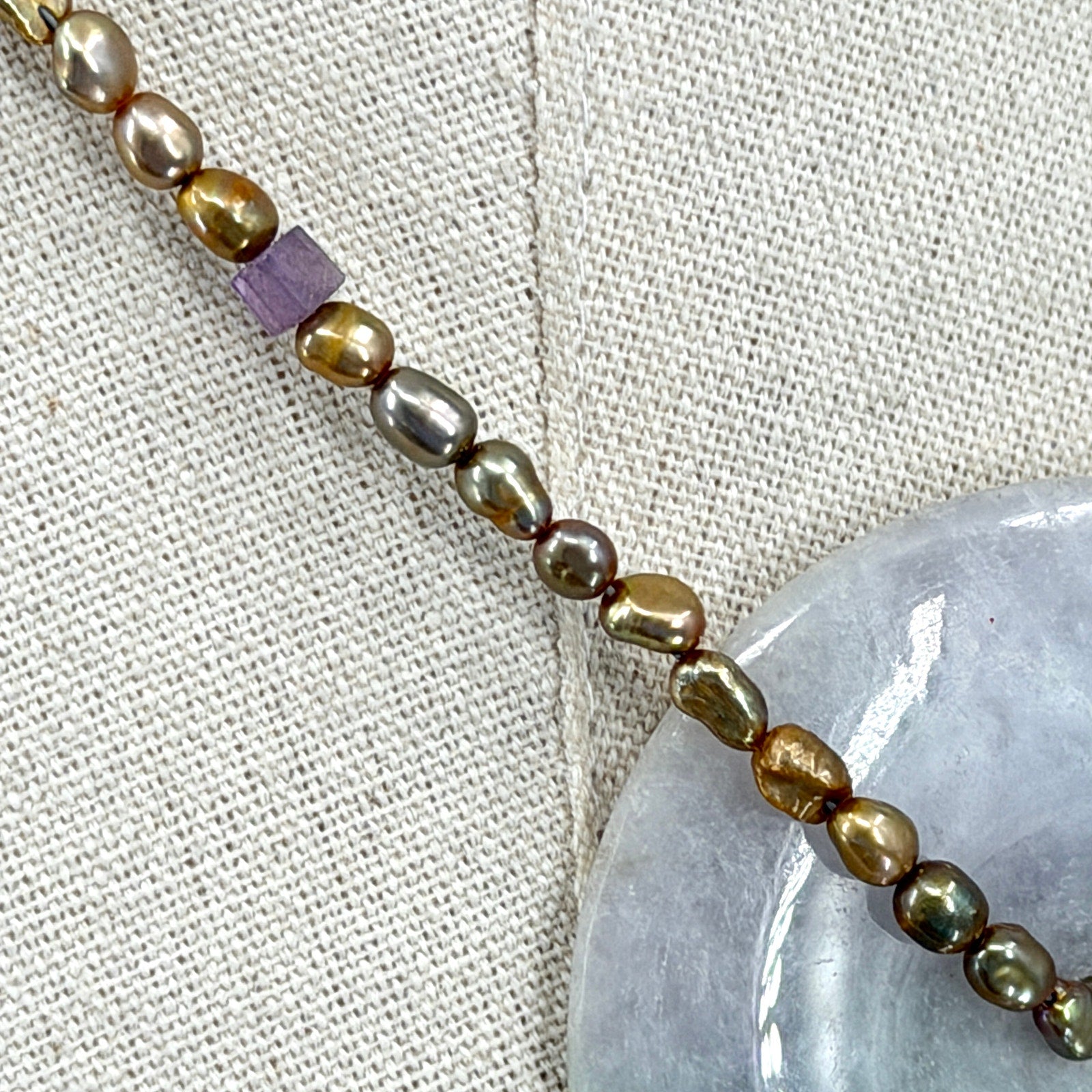 Vintage 90s Copper Tone Pearl Amethyst Ice Jadeite Disk Toggle Necklace
