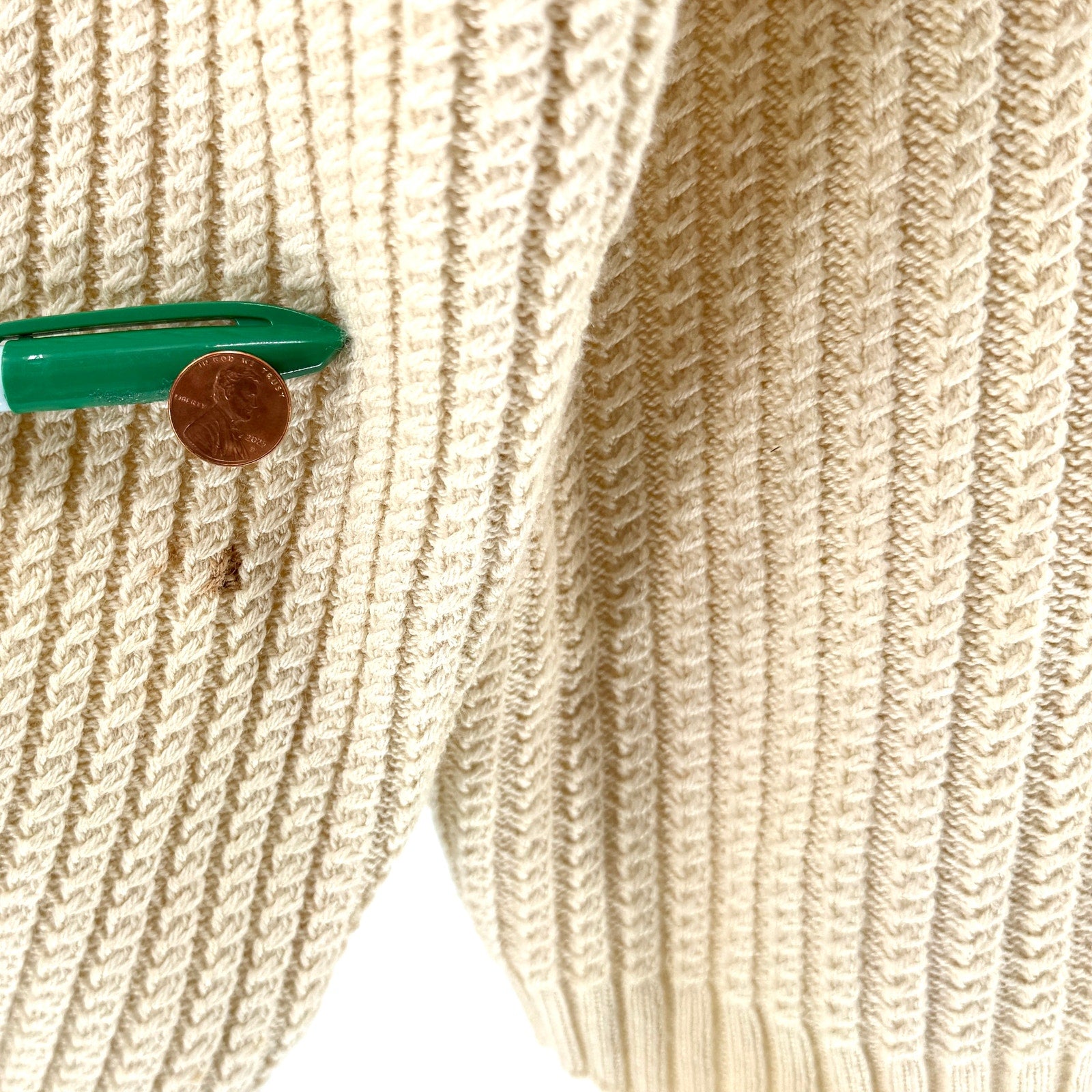 Vintage 90s Perry Ellis Cream Merino Wool Blend Micro Cable Knit Turtleneck