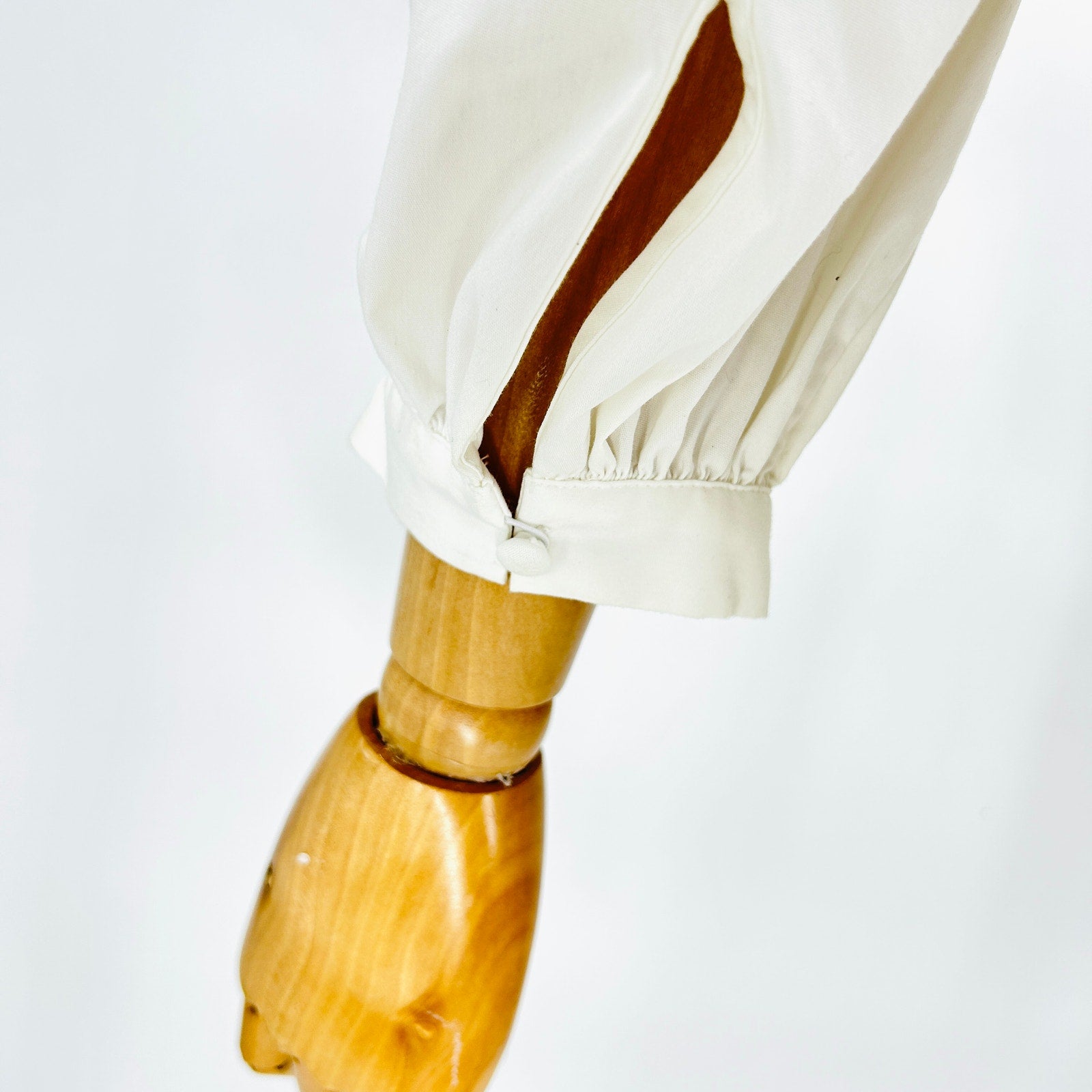 alice + olivia White Off-Shoulder Ruffle Statement Blouse Top