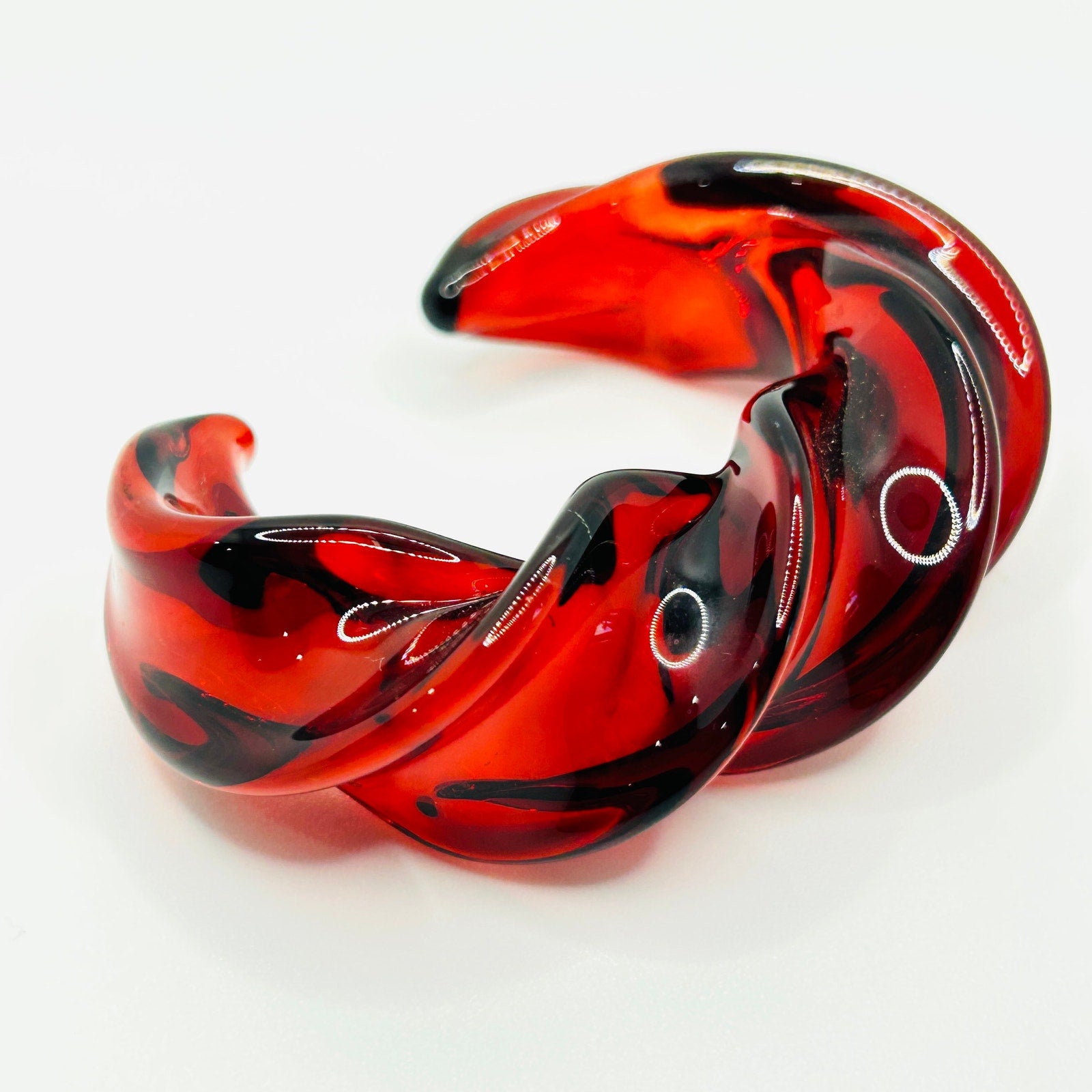 Vintage 90s Red Black Handblown Glass Swirl Chunky Avant Garde Cuff Bracelet