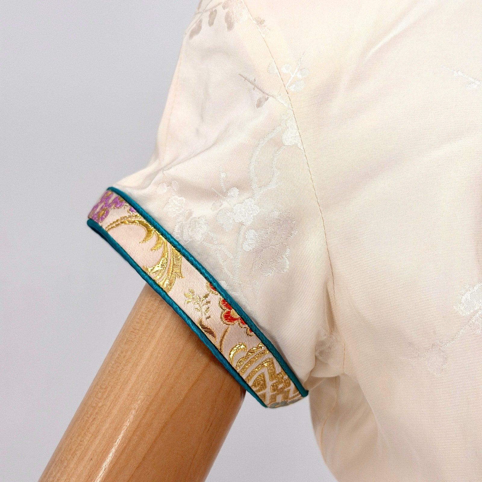 Vintage 90s Cream 100% Silk Brocade Trim Cheongsam Qipao Maxi Dress