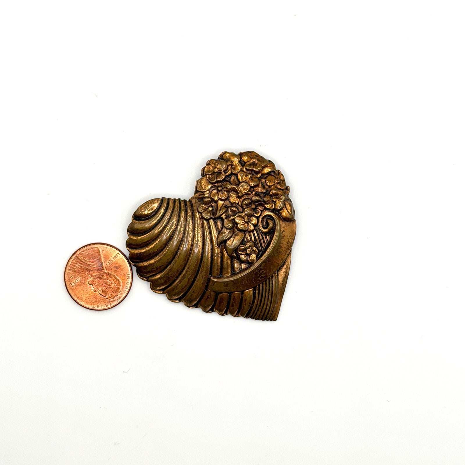 Vintage 80s Bronze Tone Fluted Heart Floral Swirl Brooch Pin