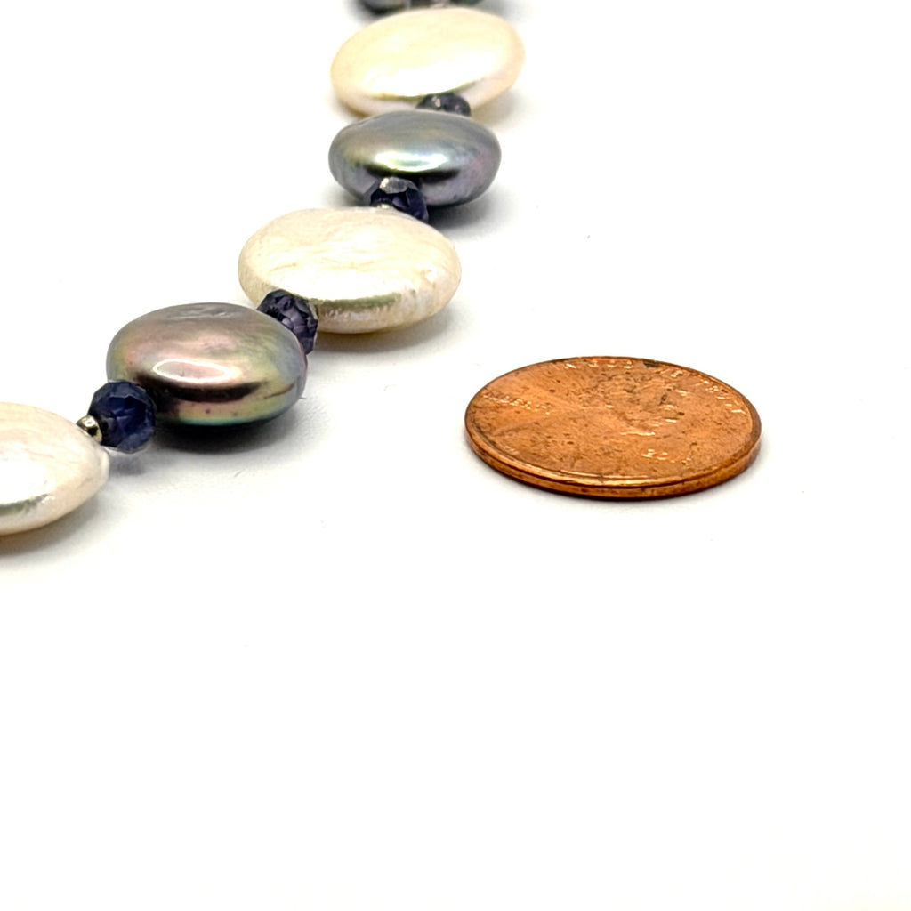 Vintage 90s Genuine Freshwater White Grey Coin Pearl Toggle Statement Necklace