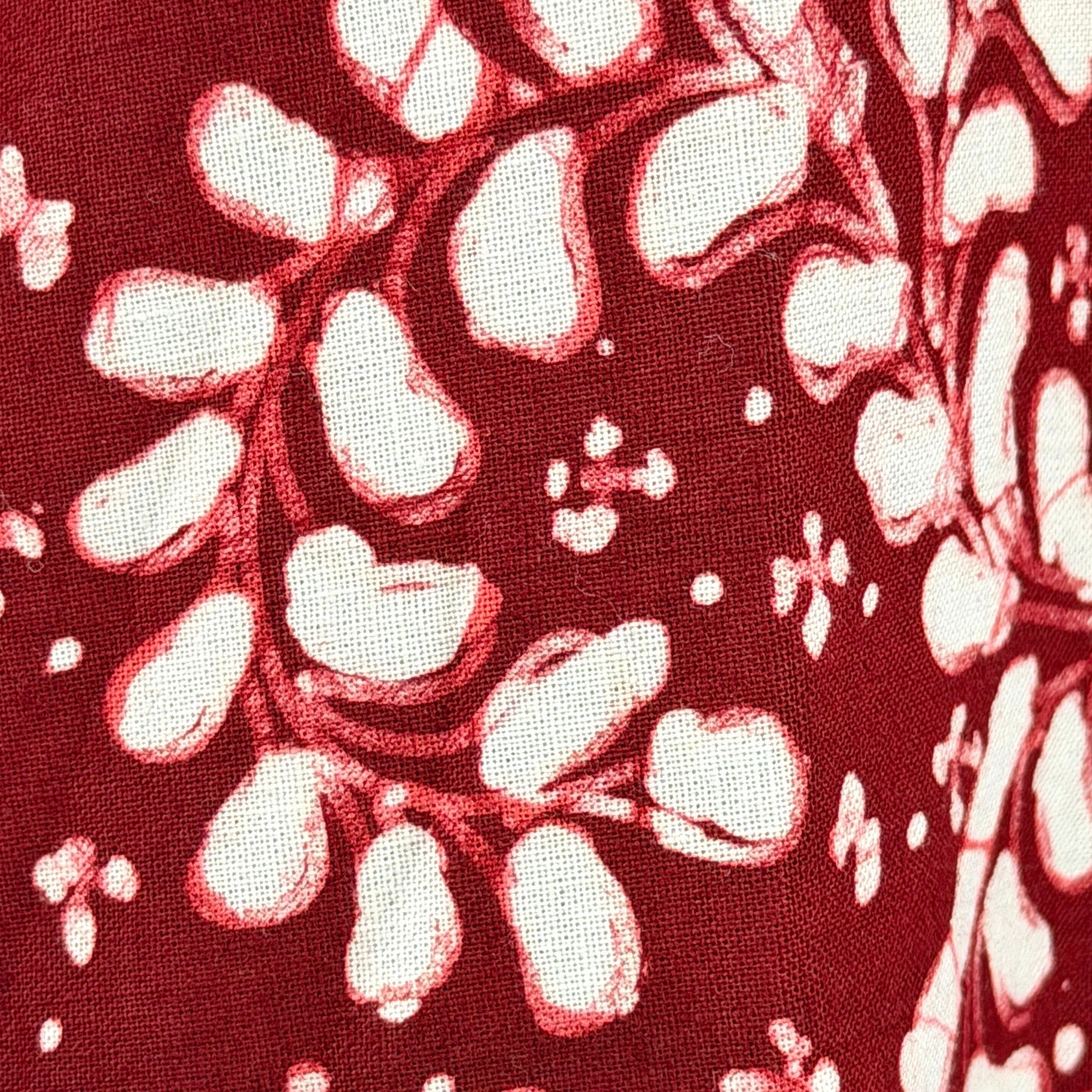 Vintage Y2K Djené Red and White Floral Batik Short Sleeve Button-Down