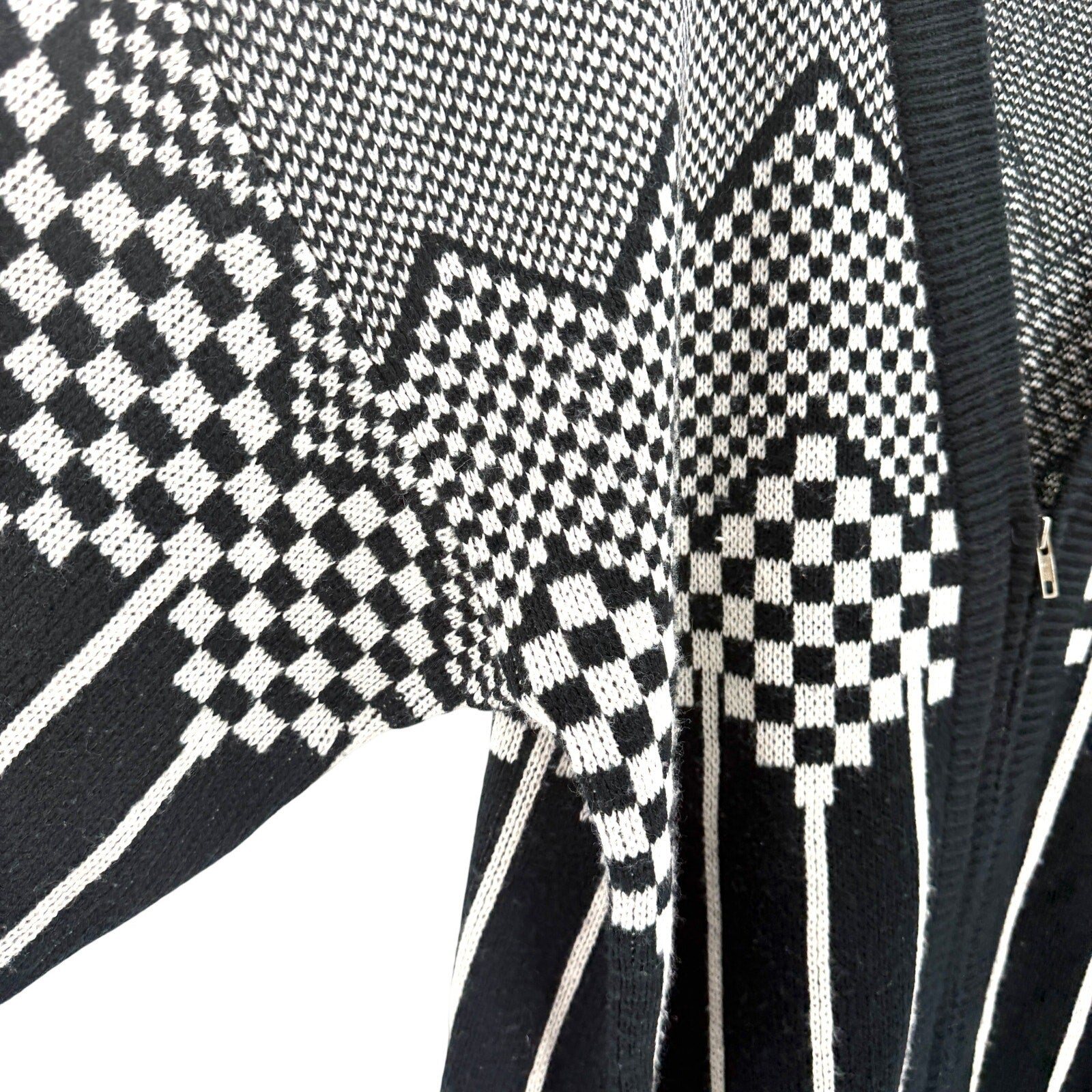 Vintage 80s Gladys Bagley Black White Oversized Abstract Zip Cardigan Sweater