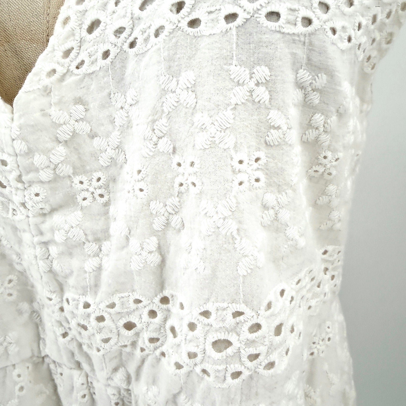 Lungo L'arno White 100% Cotton Eyelet Lace Sleeveless Midi Dress