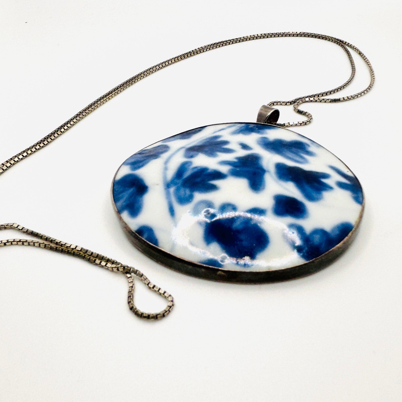 Chinese Porcelain Blue White Floral Sterling Silver Pendant Necklace